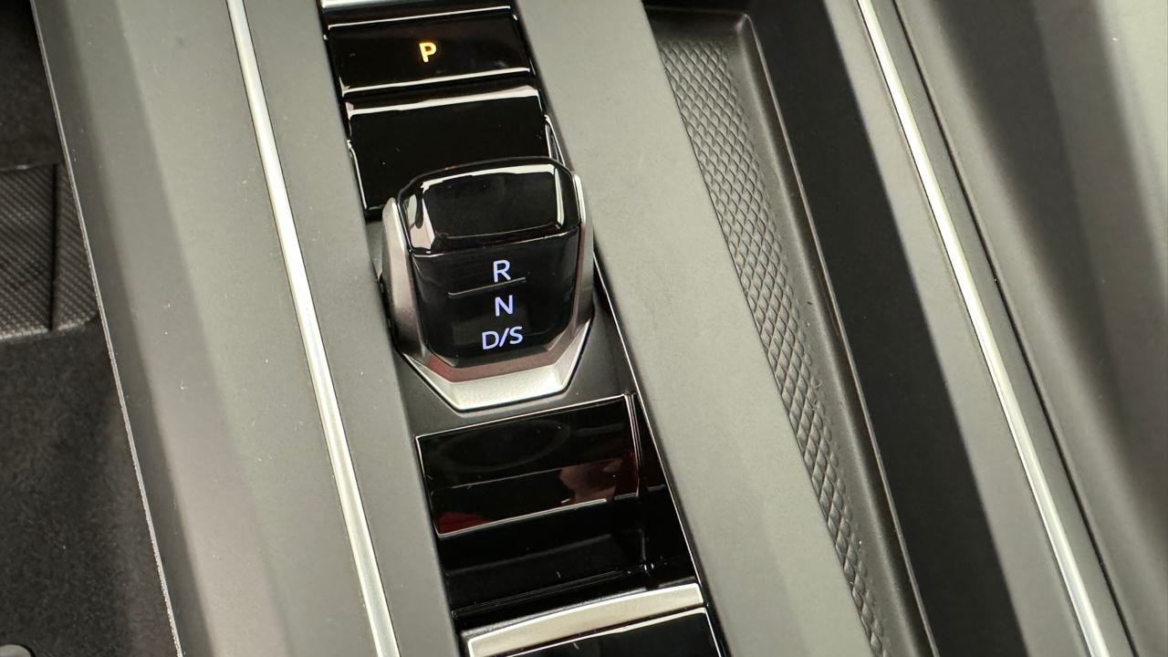 VW Golf VIII 1.5 TSI PHEV Limited-image-10