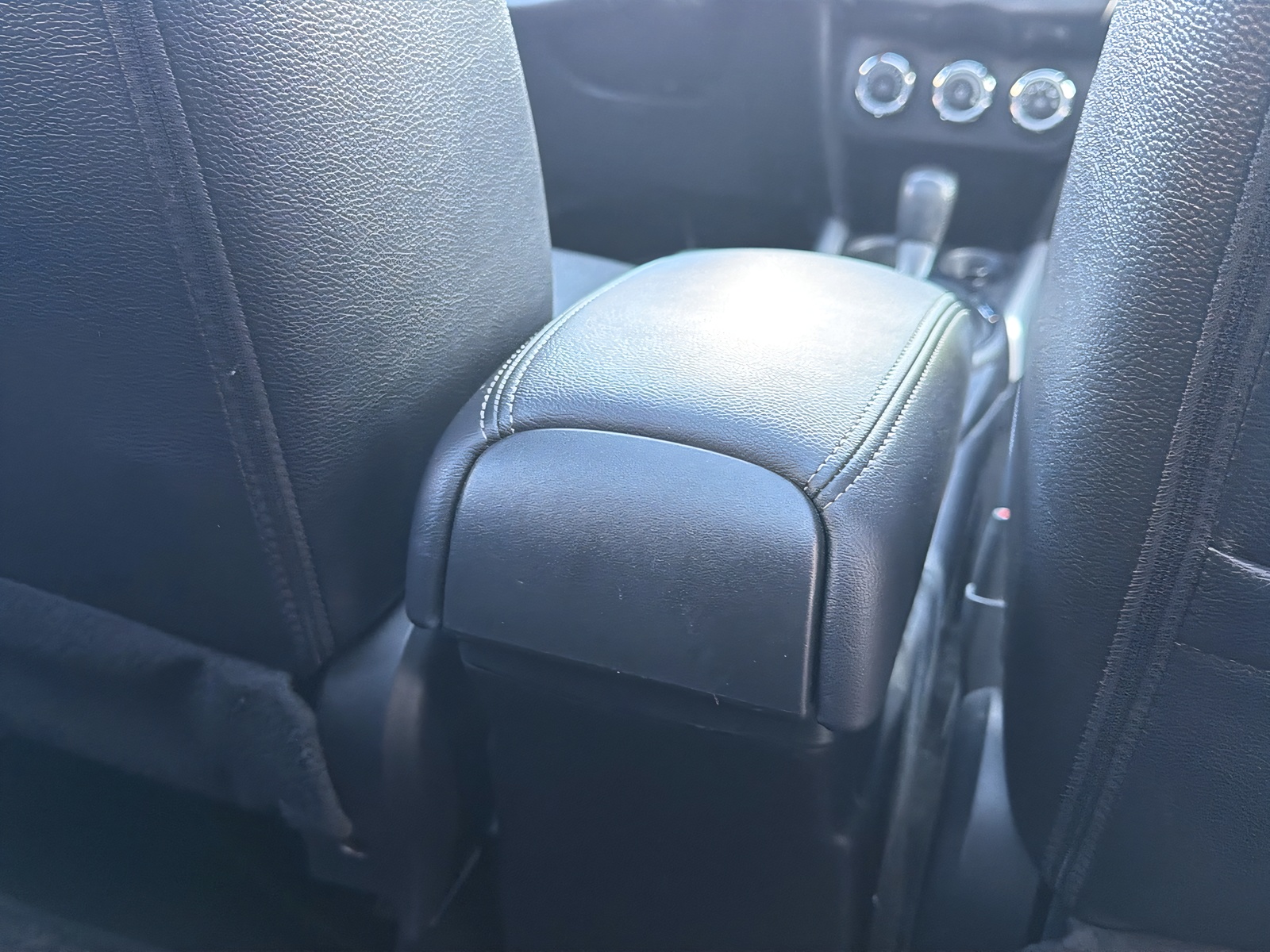 MITSUBISHI ASX 2.2 DID Intense 4WD Automatic-image-17