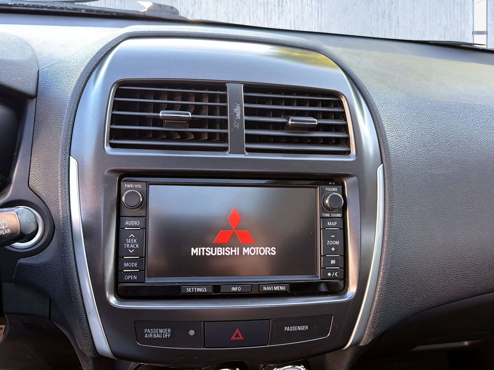 MITSUBISHI ASX 2.2 DID Intense 4WD Automatic-image-15