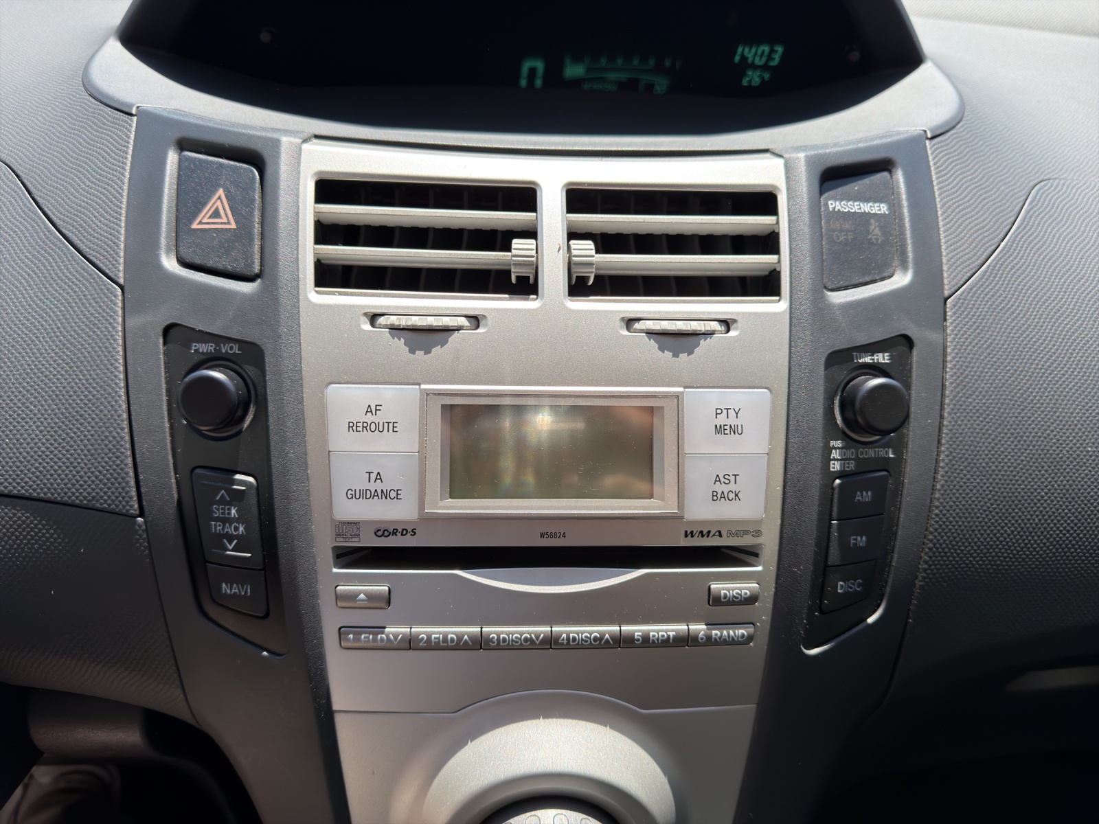 TOYOTA Yaris 1.4 D-4D City Multimode-image-9