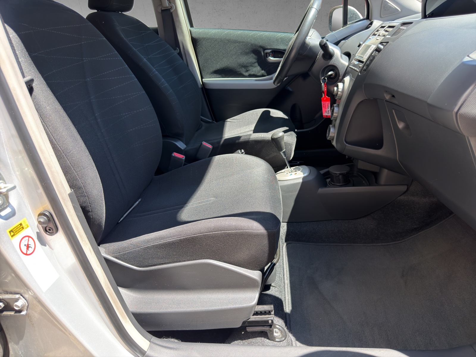 TOYOTA Yaris 1.4 D-4D City Multimode-image-11