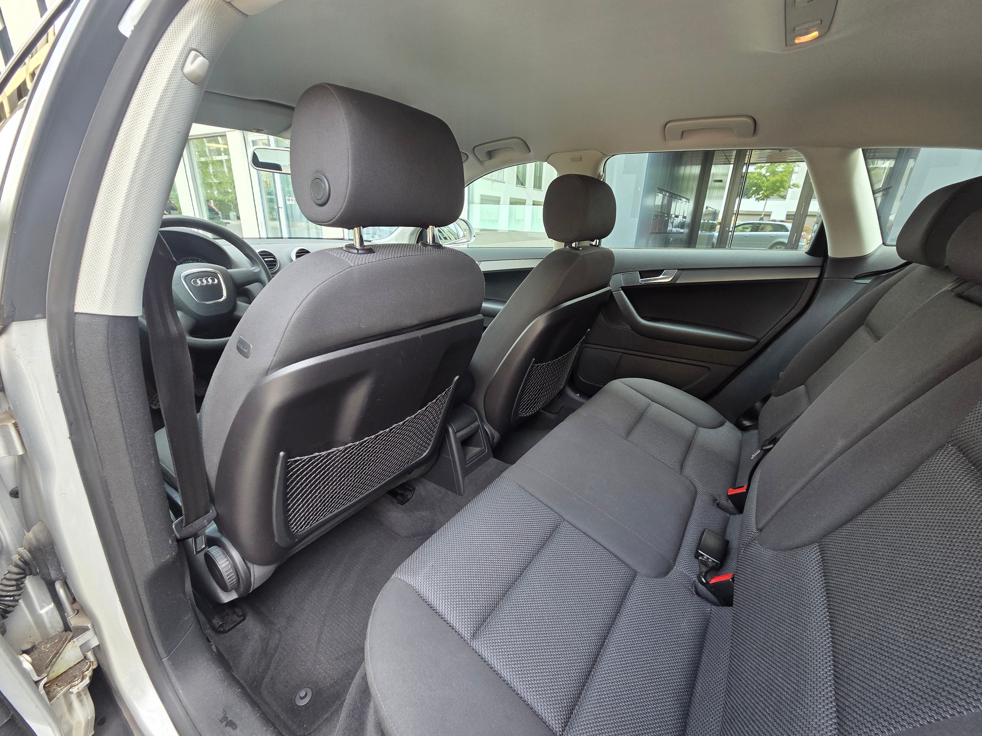 AUDI A3 1.9 TDIe Ambiente-image-13