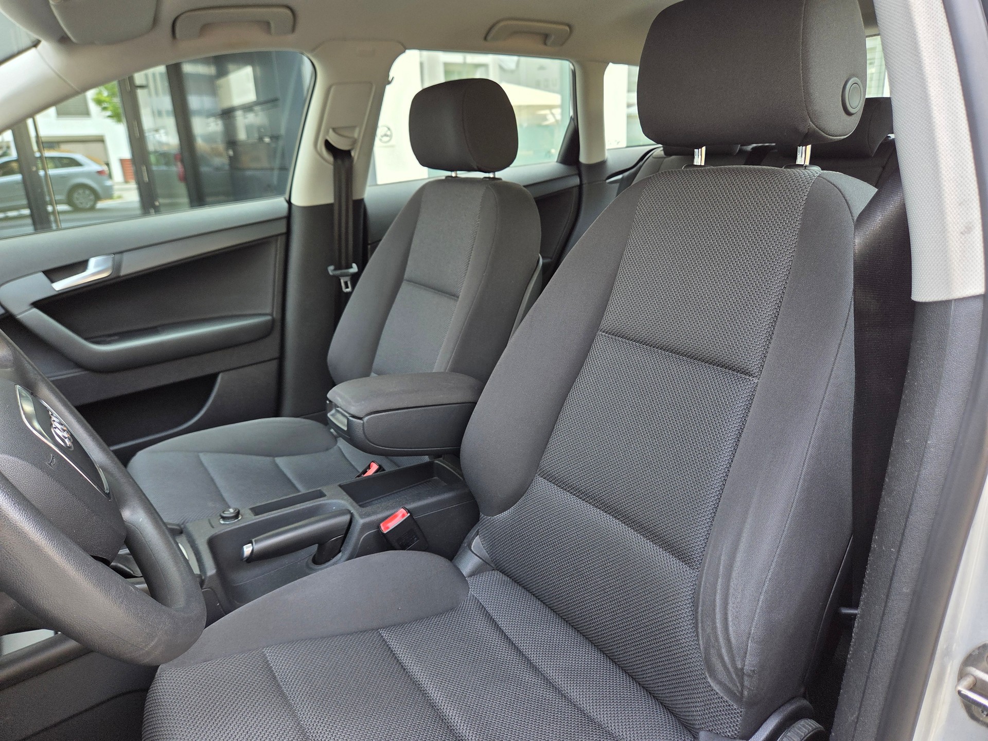 AUDI A3 1.9 TDIe Ambiente-image-11