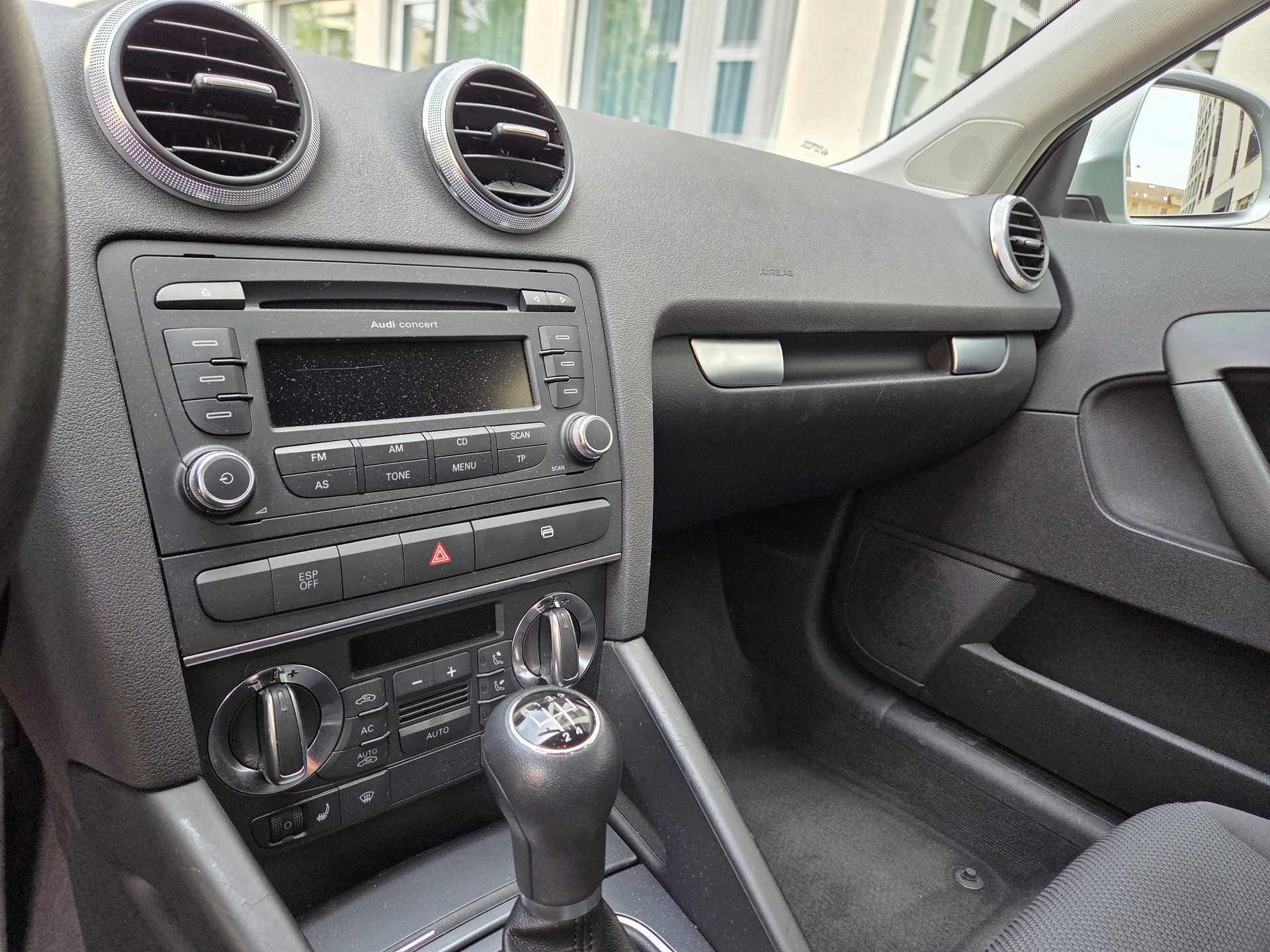 AUDI A3 1.9 TDIe Ambiente-image-9