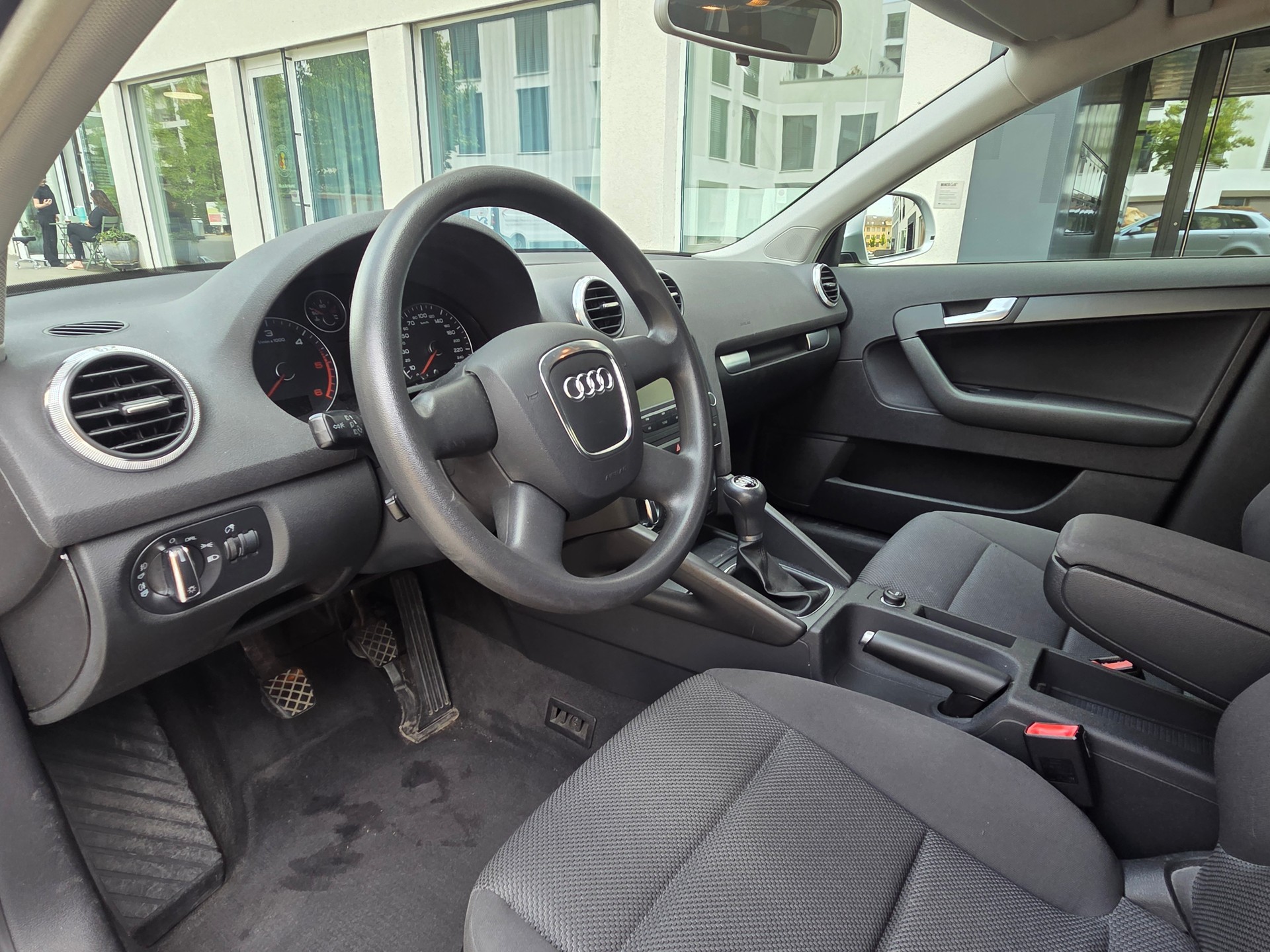 AUDI A3 1.9 TDIe Ambiente-image-7