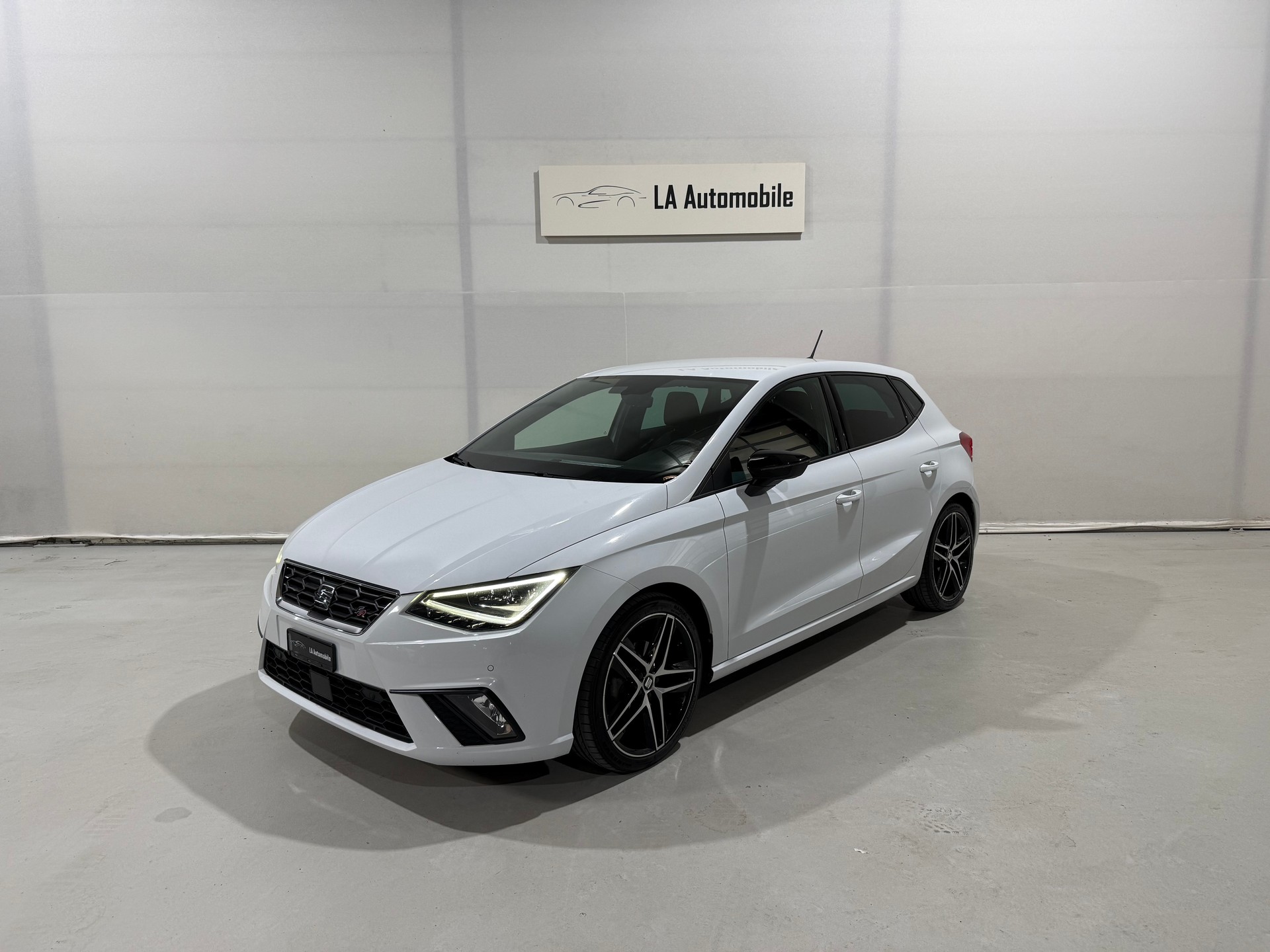 SEAT Ibiza 1.0 EcoTSI DSG Swiss FR (CH-Fahrzeug)-image-0