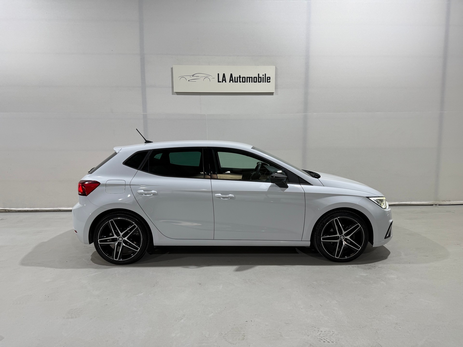 SEAT Ibiza 1.0 EcoTSI DSG Swiss FR (CH-Fahrzeug)-image-6
