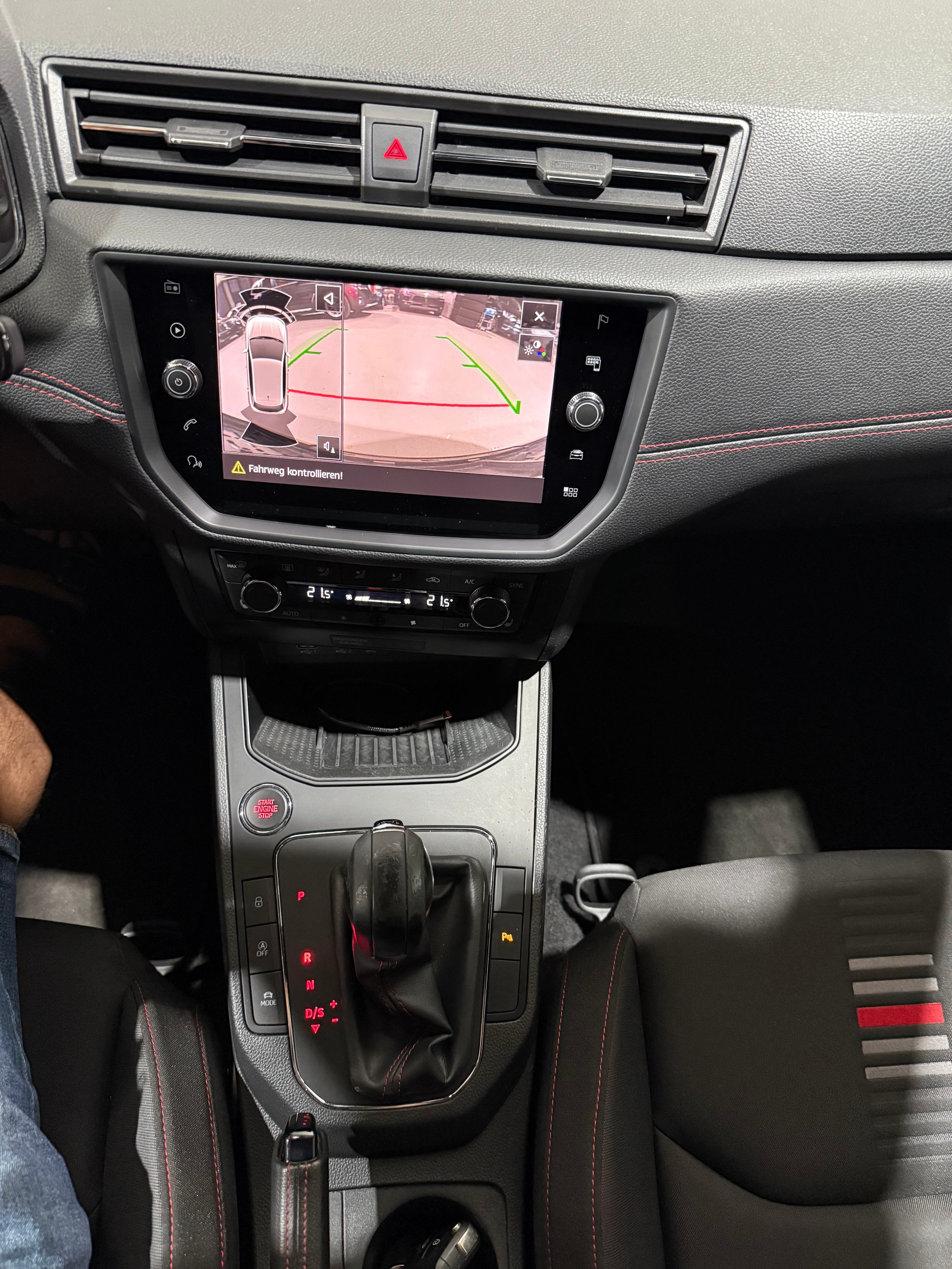 SEAT Ibiza 1.0 EcoTSI DSG Swiss FR (CH-Fahrzeug)-image-12