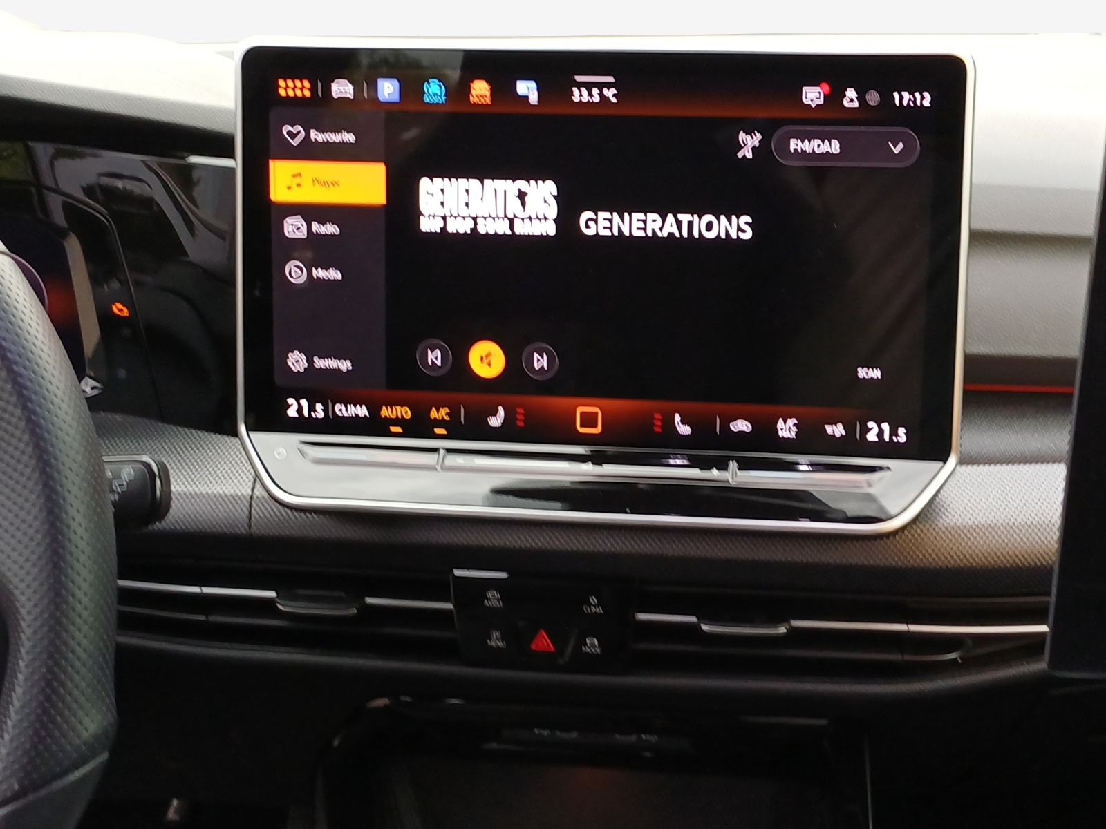 VW Golf Variant 2.0 TSI R-Line DSG 4 Motion-image-10