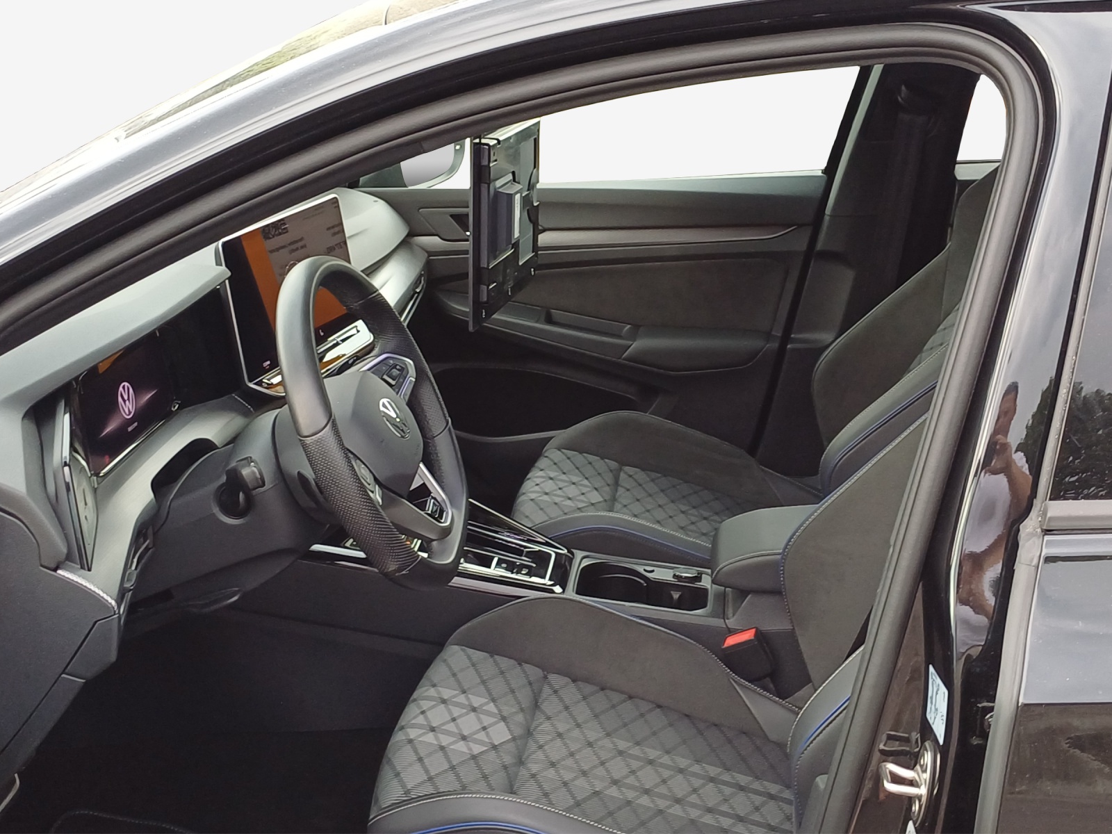 VW Golf Variant 2.0 TSI R-Line DSG 4 Motion-image-7