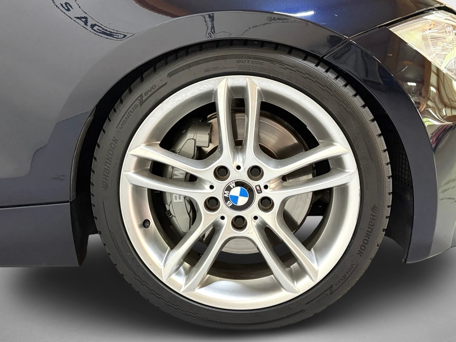 BMW 135i Cabrio DSG-image-8