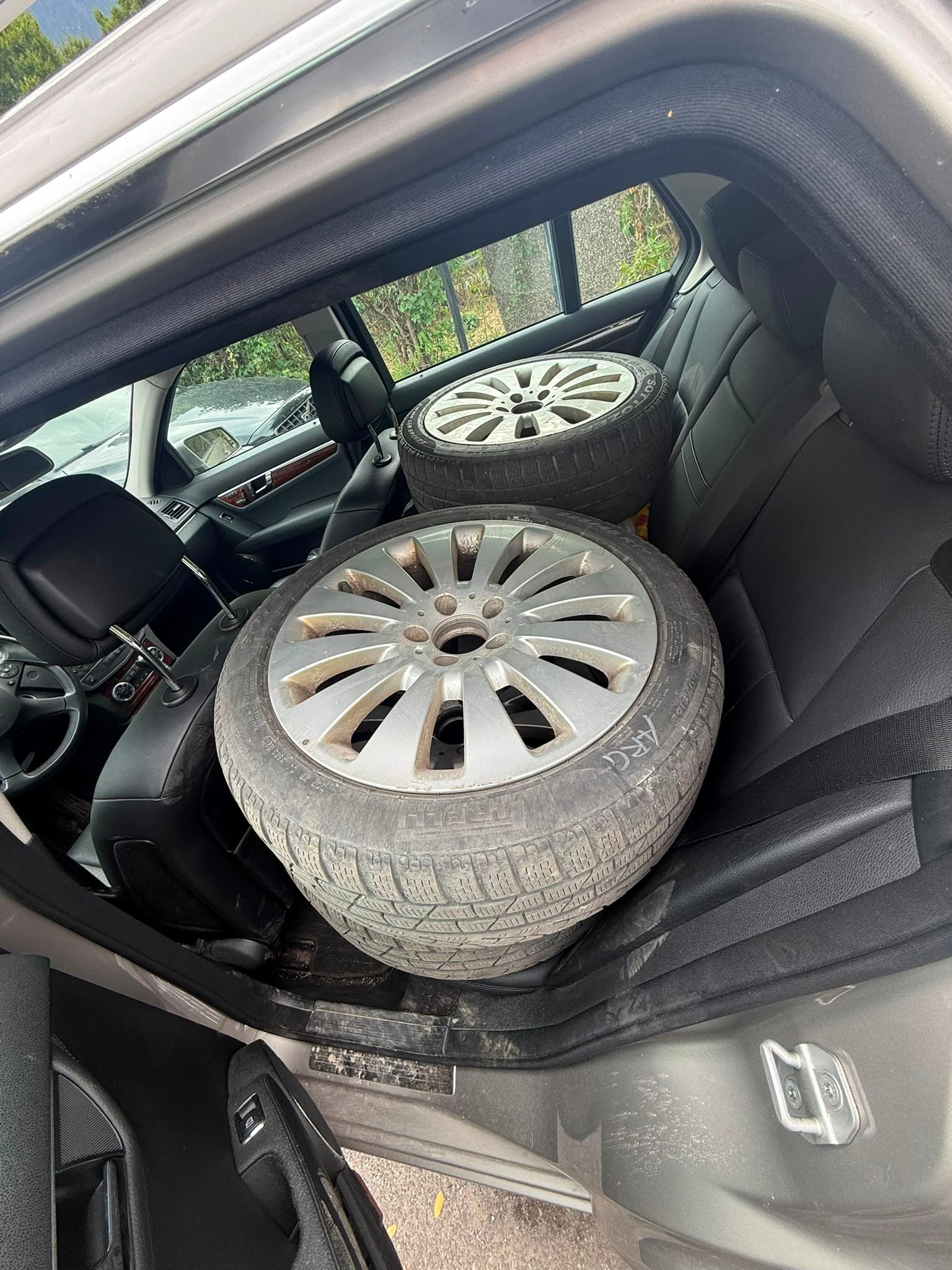 MERCEDES-BENZ C 350 CDI (320 CDI) Avantgarde 4Matic 7G-Tronic-image-10