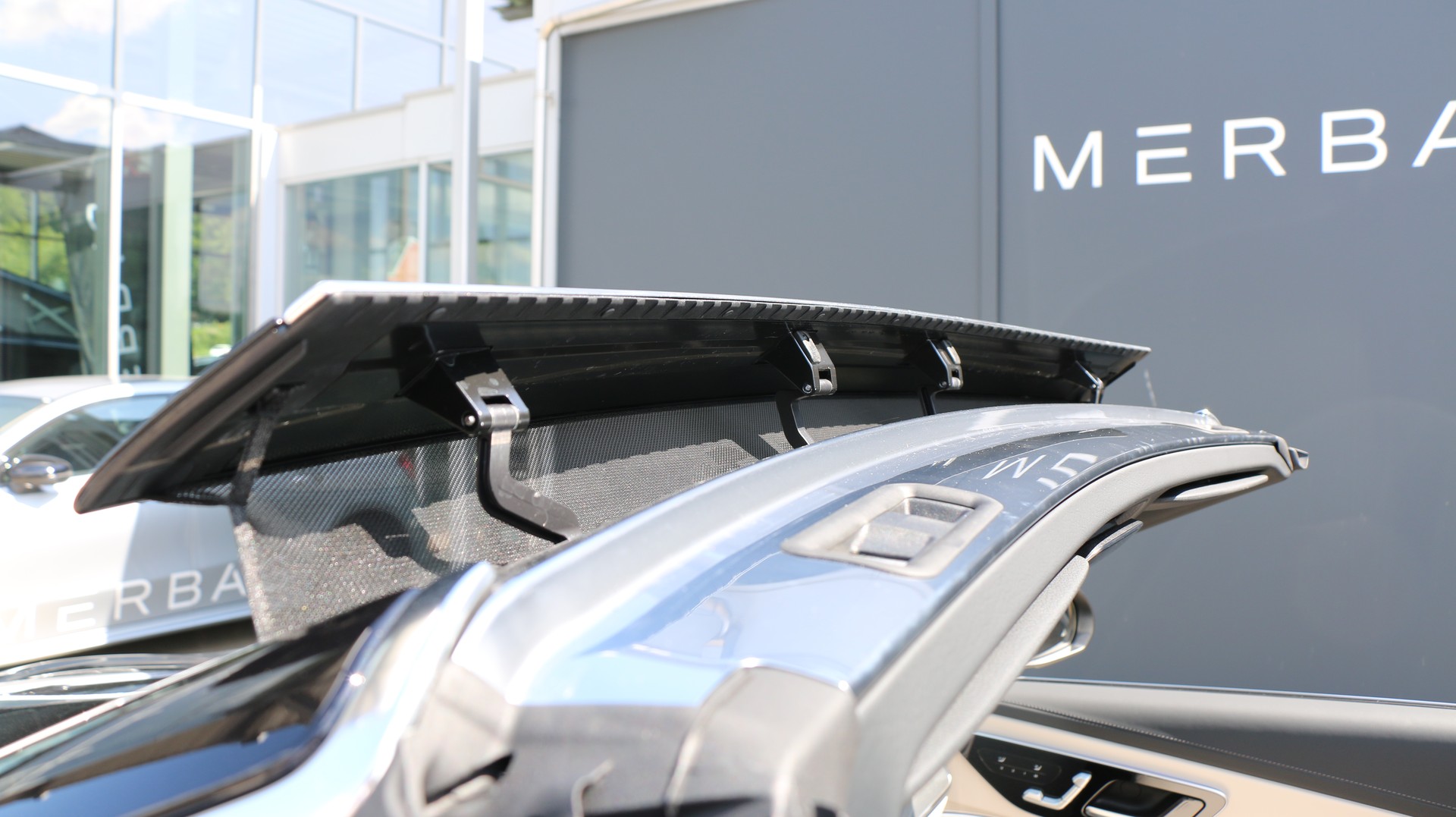 MERCEDES-BENZ AMG CLE 53 4MATIC+ Cabriolet-image-20