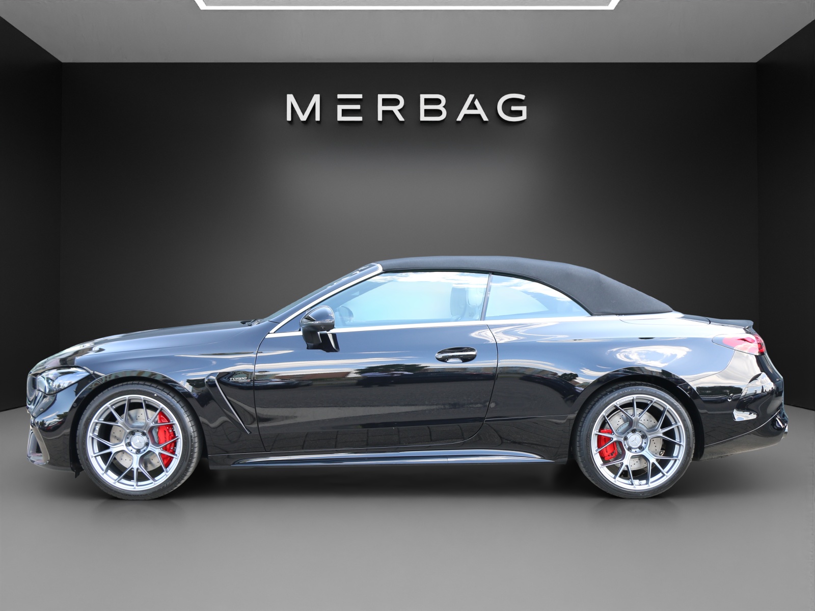 MERCEDES-BENZ AMG CLE 53 4MATIC+ Cabriolet-image-3