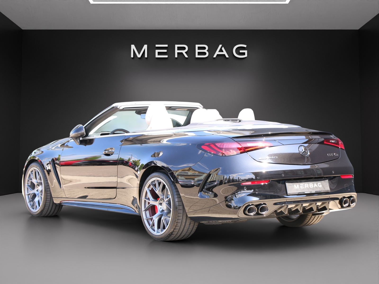 MERCEDES-BENZ AMG CLE 53 4MATIC+ Cabriolet-image-4