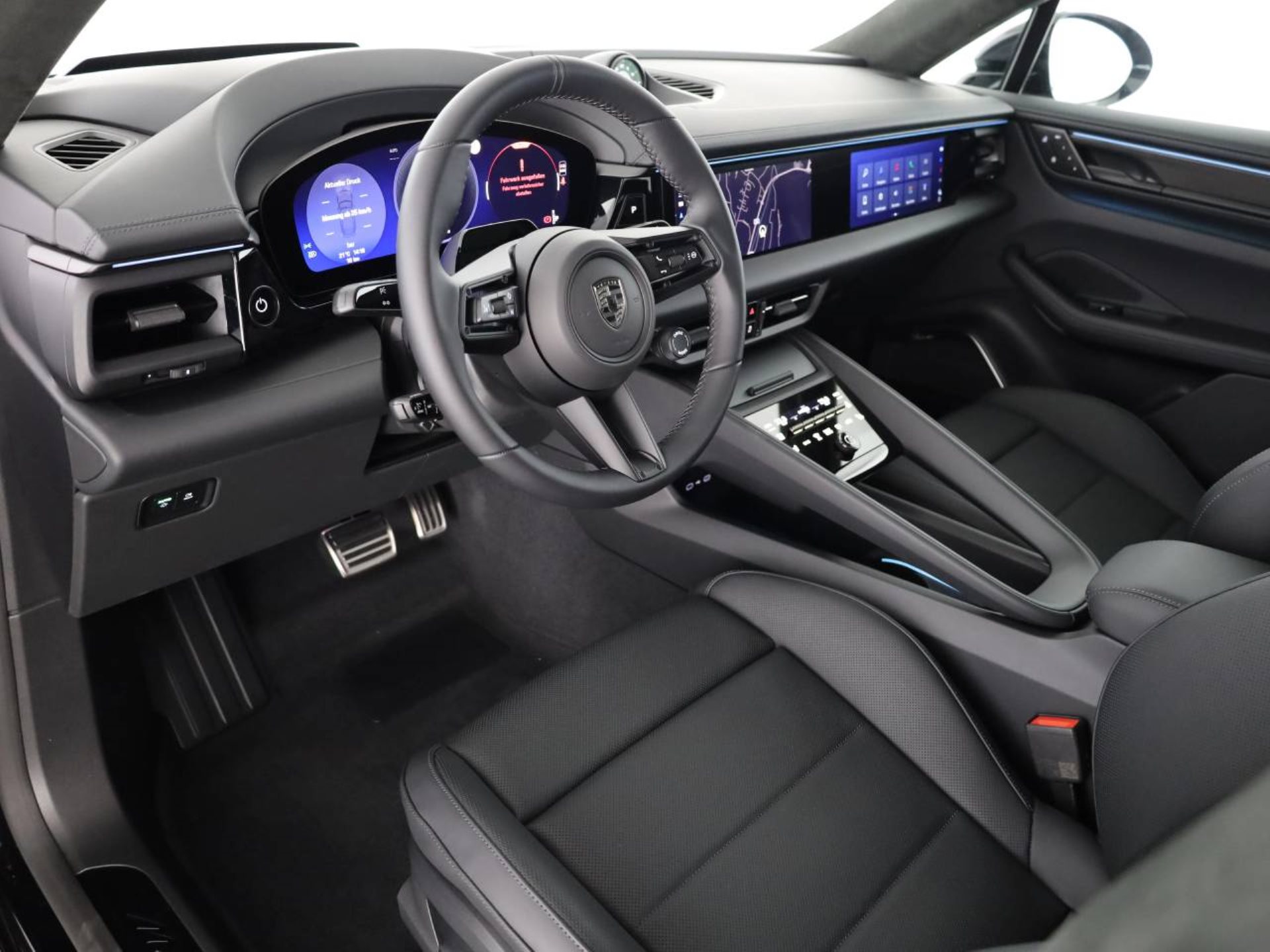 PORSCHE Macan Turbo-image-3