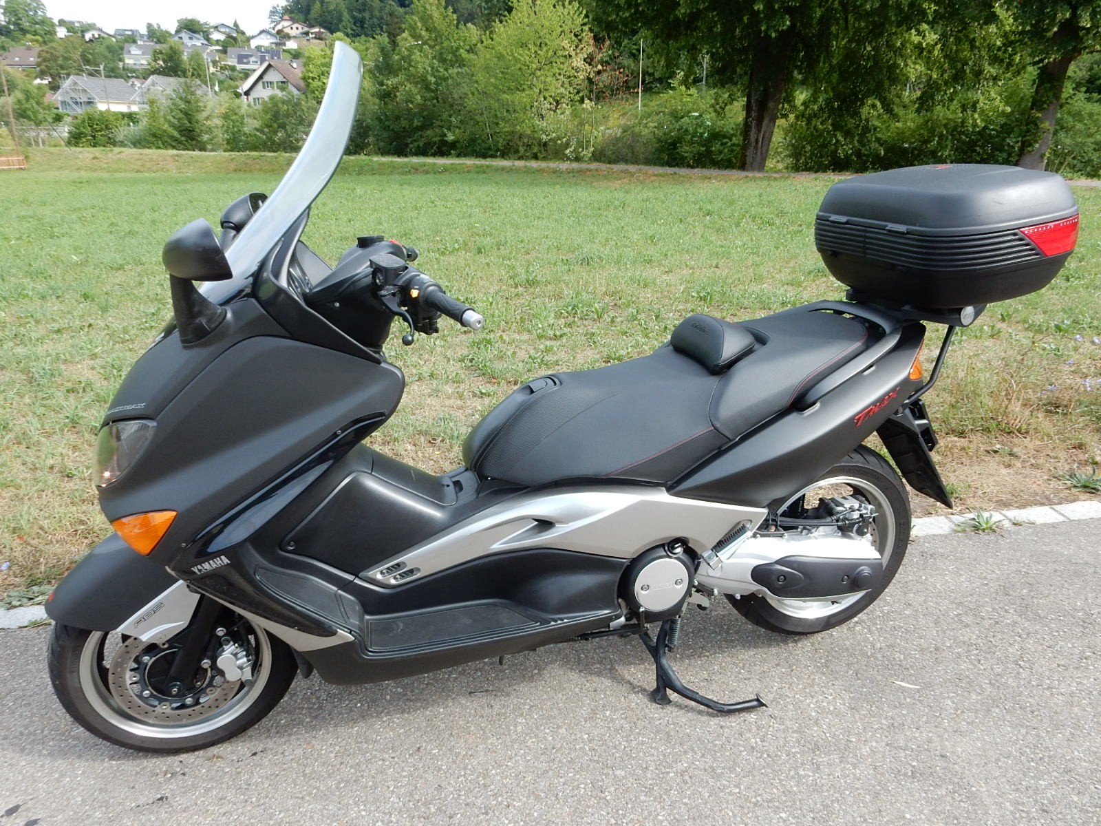 YAMAHA T-MAX XP 500 Black Max ABS