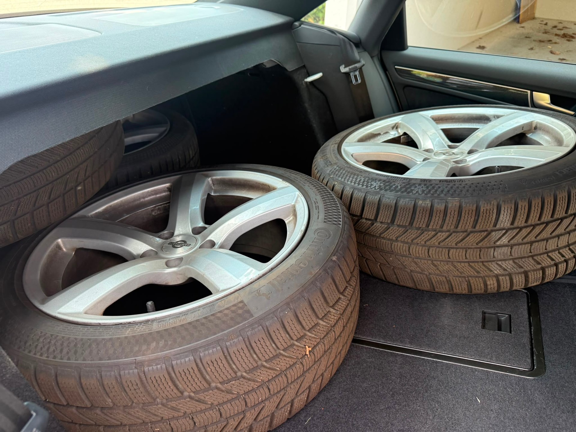 AUDI S4 Limousine 3.0 TFSI quattro S-tronic-image-8