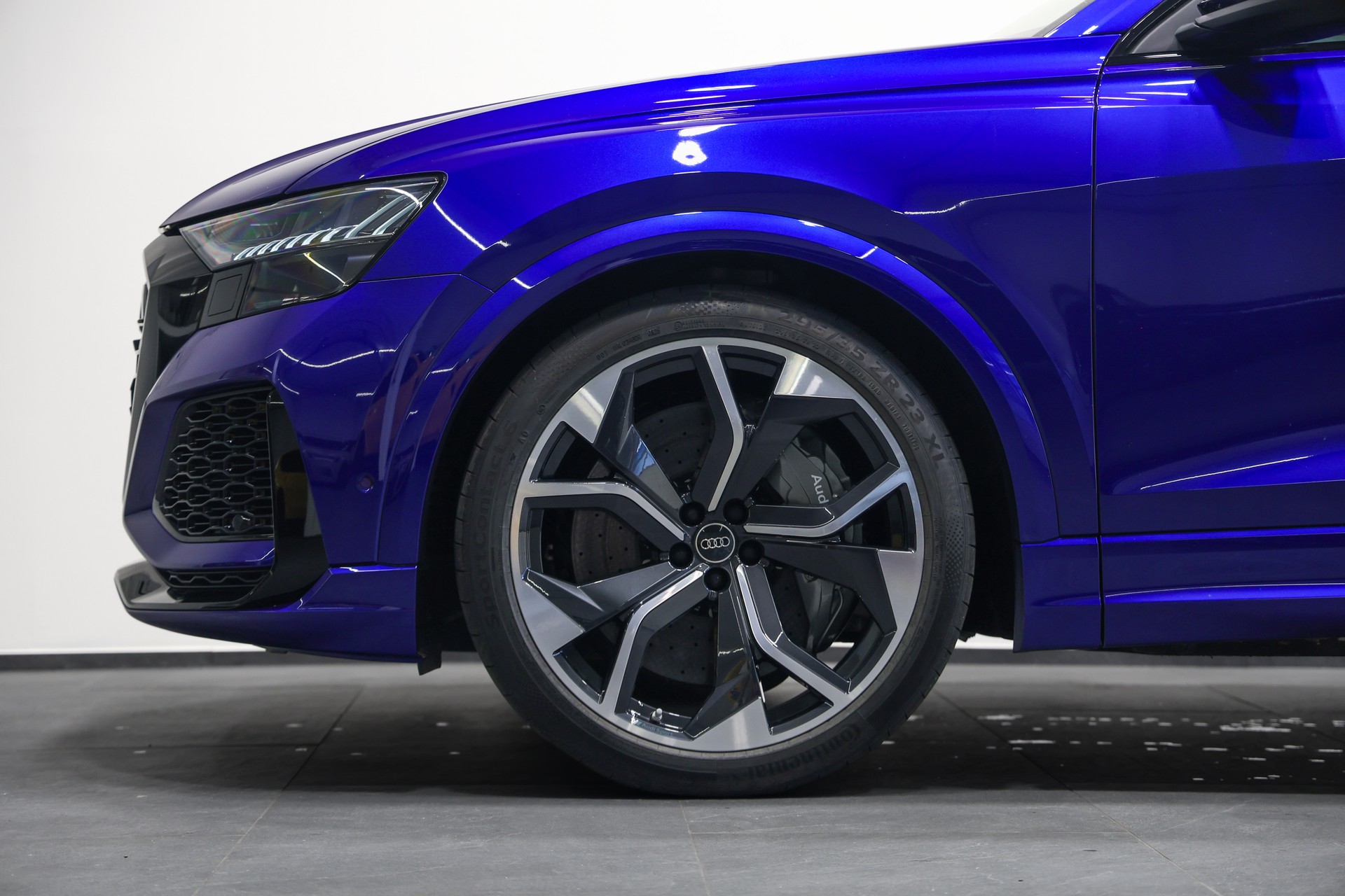 AUDI RSQ8 quattro tiptronic *1 of 1*Audi Exclusive San Marino Blau*-image-9
