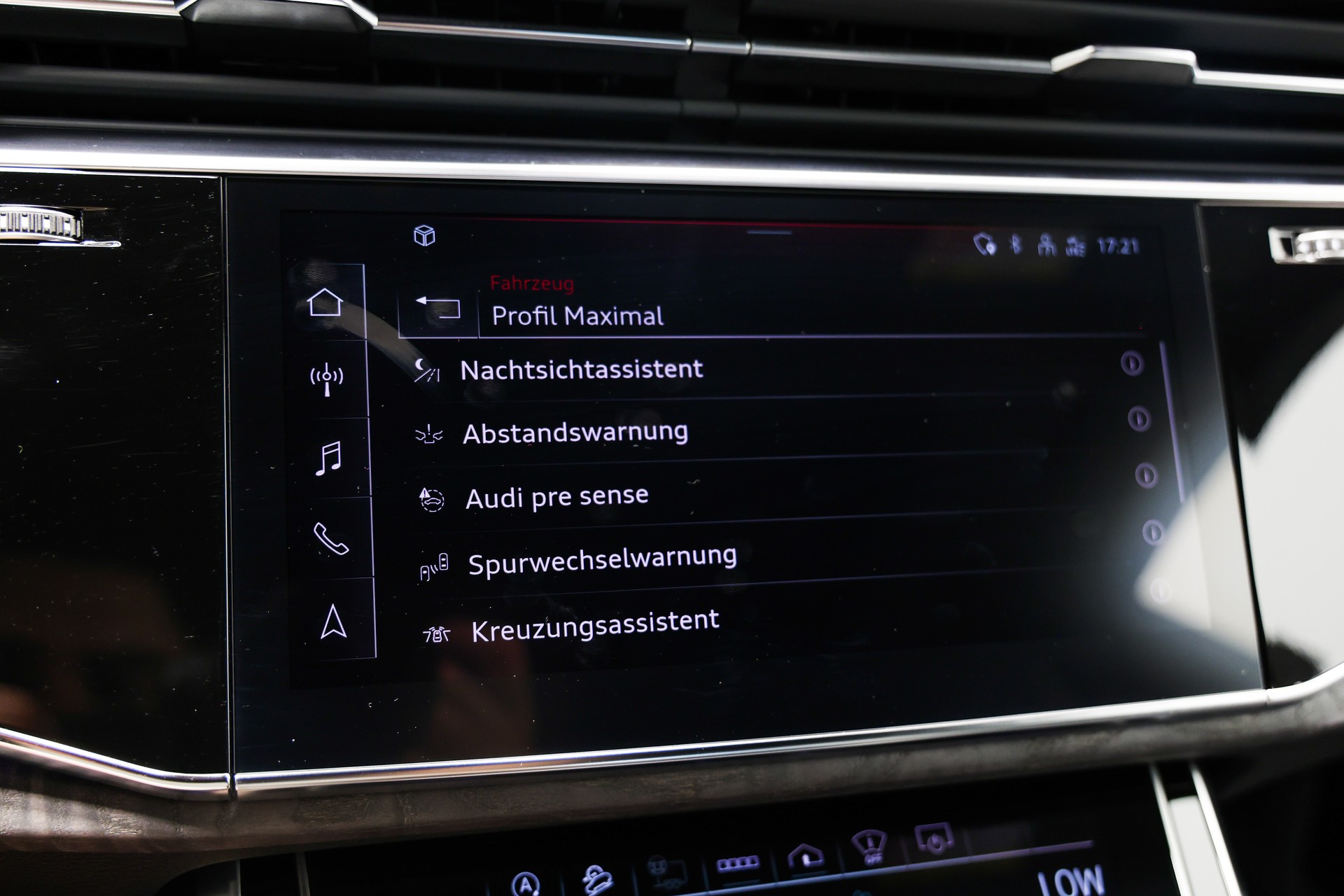 AUDI RSQ8 quattro tiptronic *1 of 1*Audi Exclusive San Marino Blau*-image-29