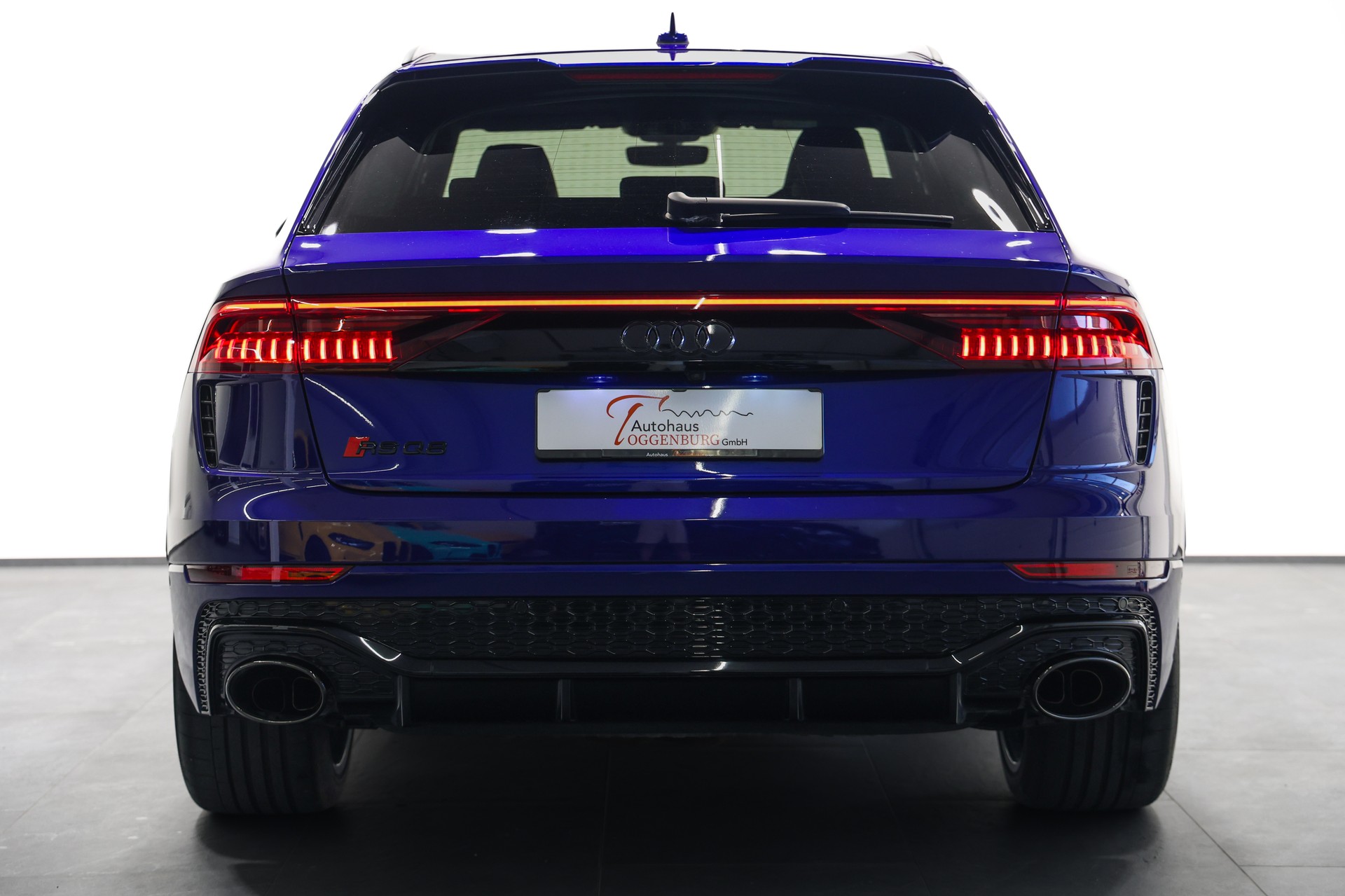 AUDI RSQ8 quattro tiptronic *1 of 1*Audi Exclusive San Marino Blau*-image-12