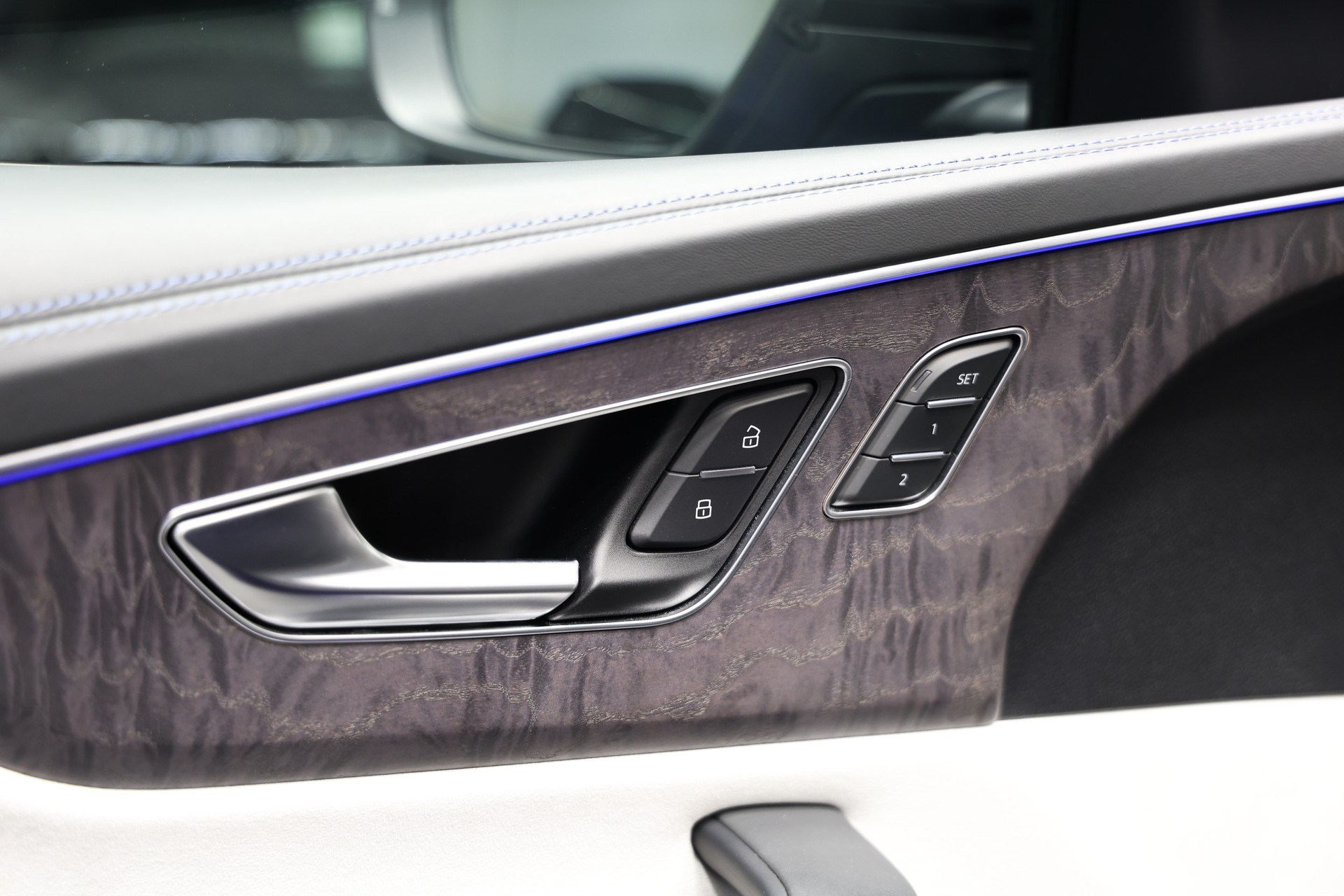 AUDI RSQ8 quattro tiptronic *1 of 1*Audi Exclusive San Marino Blau*-image-20