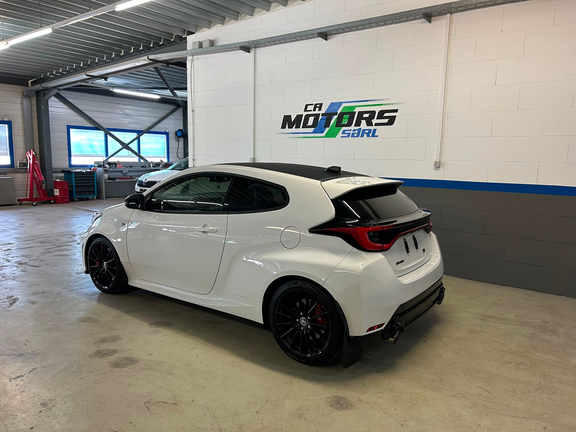 TOYOTA Yaris 1.6 GR Sport-image-6