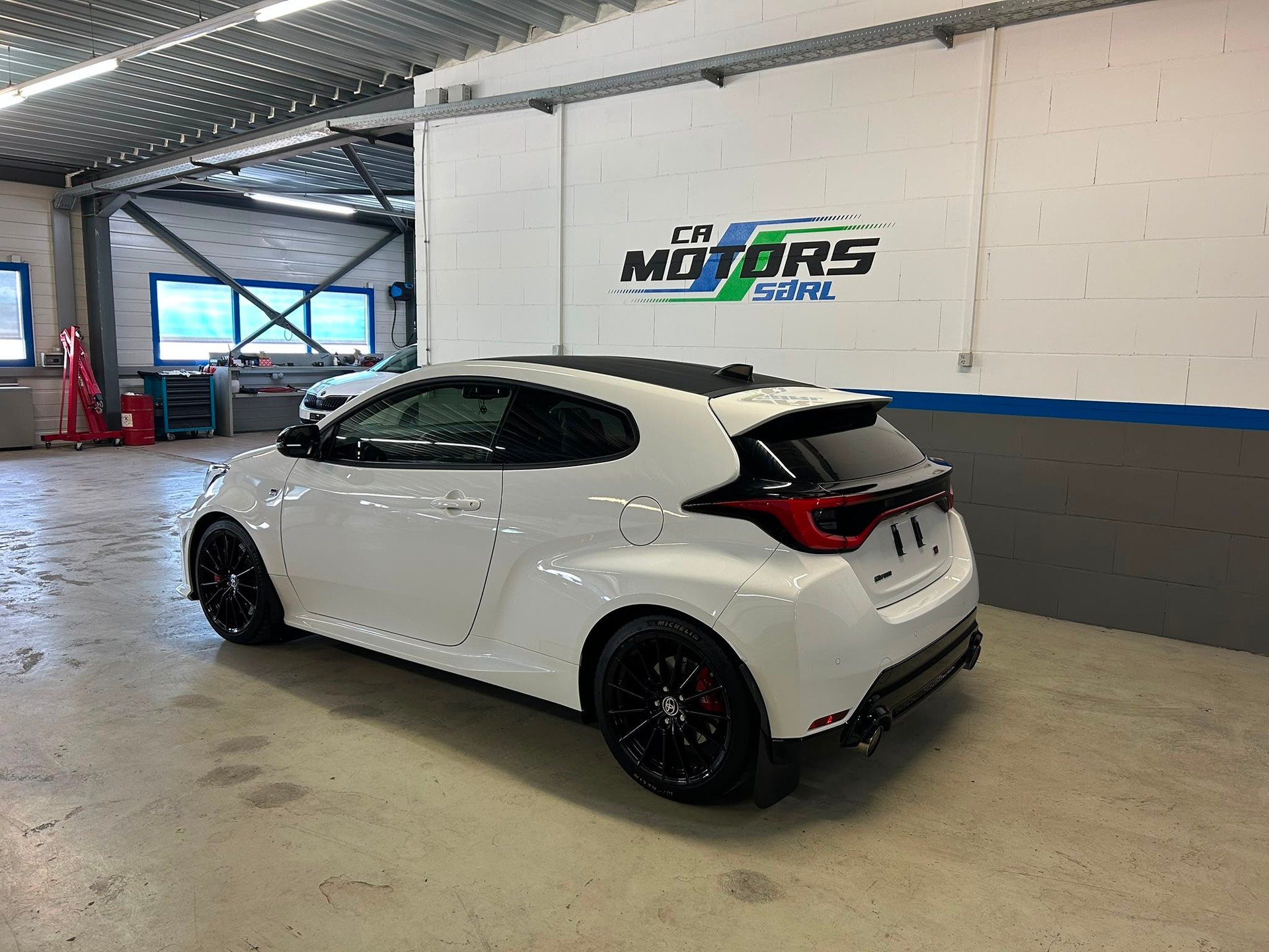 TOYOTA Yaris 1.6 GR Sport-image-5