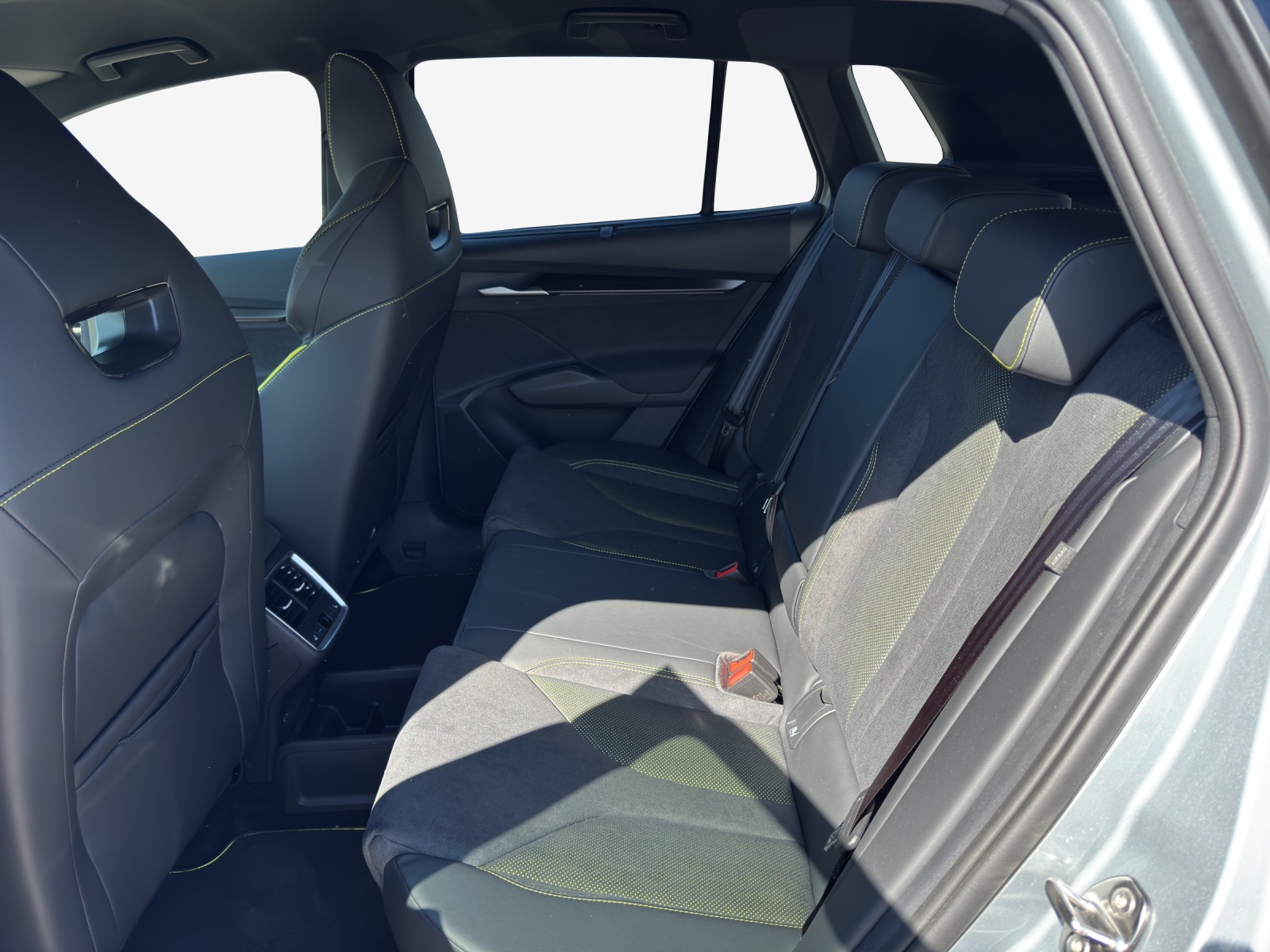 SKODA Elroq RS 4x4-image-11