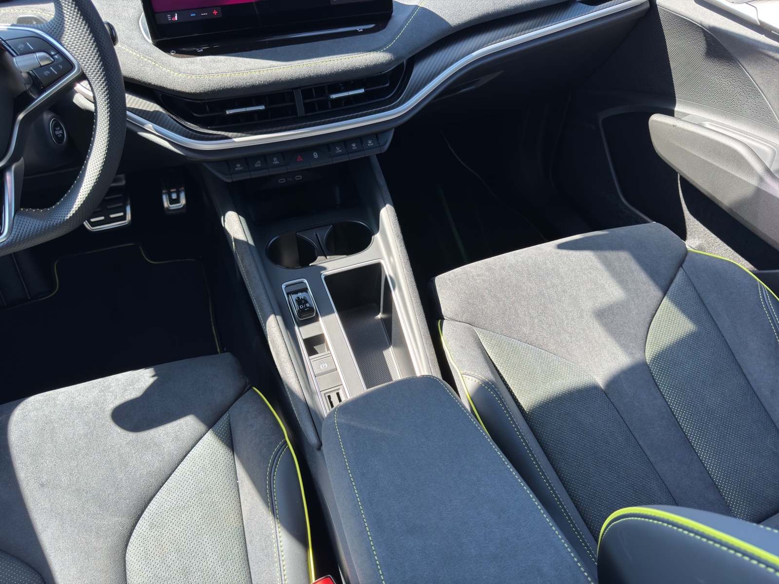 SKODA Elroq RS 4x4-image-10
