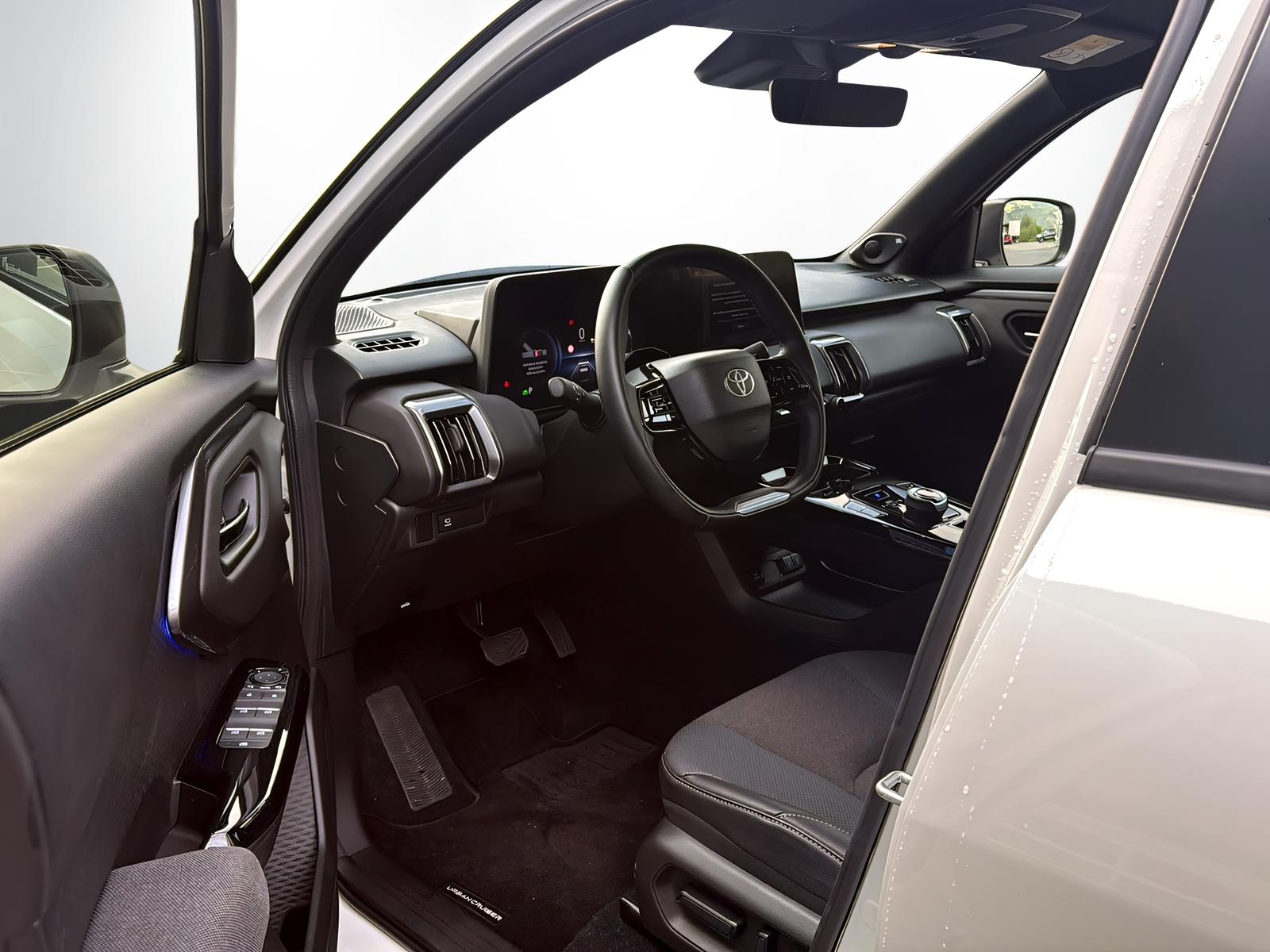 TOYOTA Urban Cruiser Premium AWD-image-7