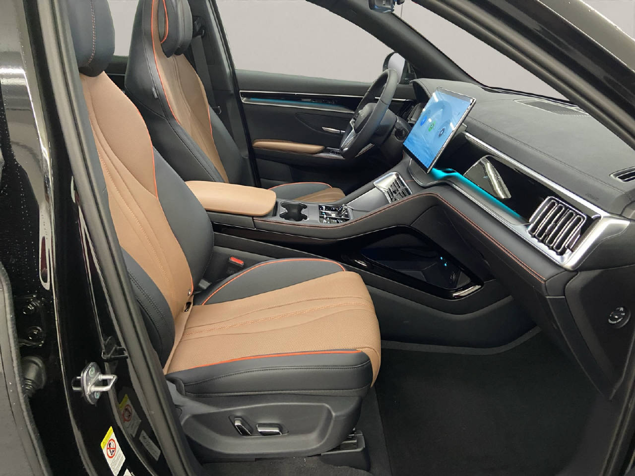 BYD Seal U DM-i Design AWD-image-11