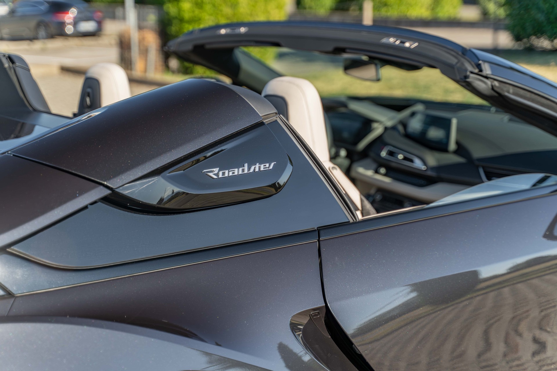 BMW i8 Roadster-image-11