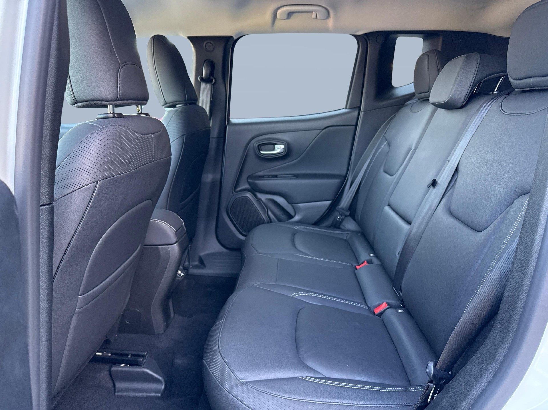 JEEP Renegade 1.5 Turbo Swiss Limited-image-19