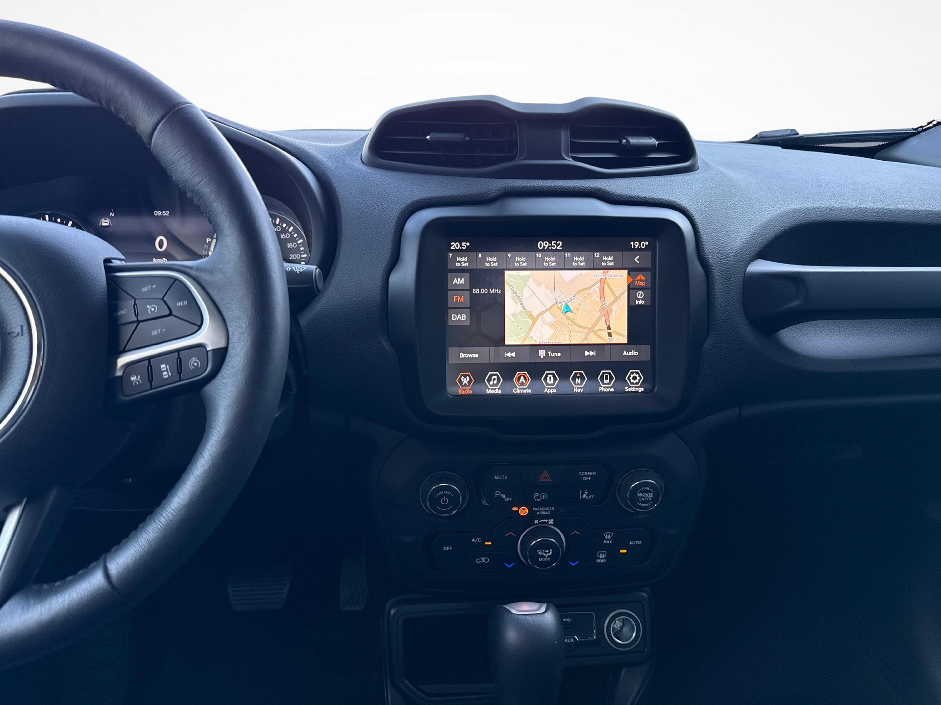 JEEP Renegade 1.5 Turbo Swiss Limited-image-14