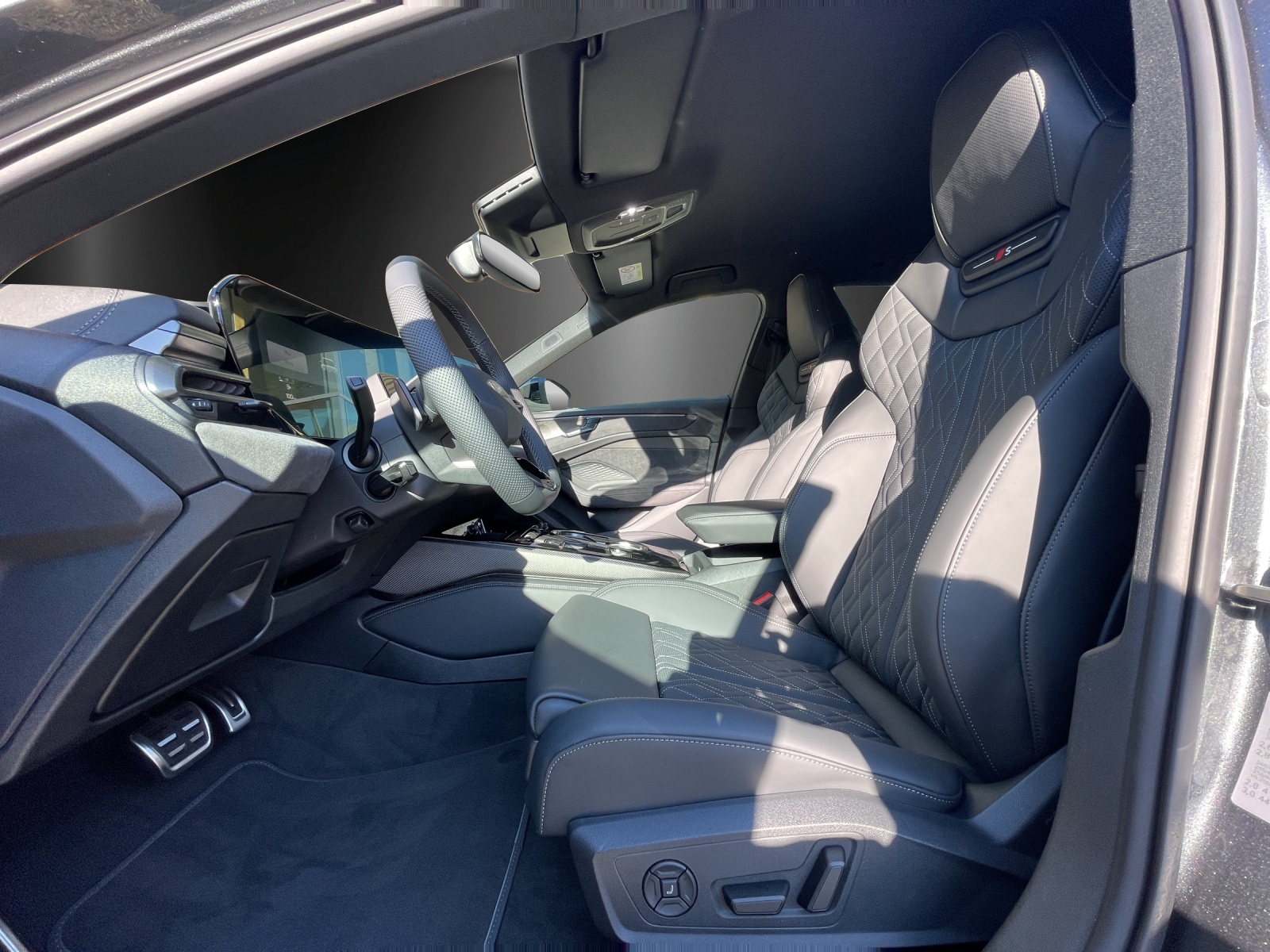 AUDI A6 Avant TDI quattro 220 kW S tronic-image-9