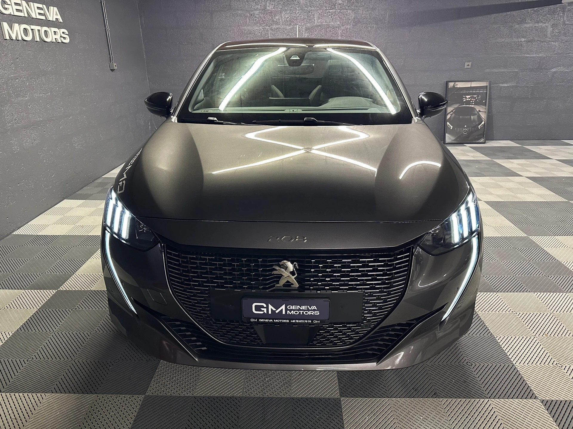 PEUGEOT 208 1.2 PureTech GT Line EAT8-image-1