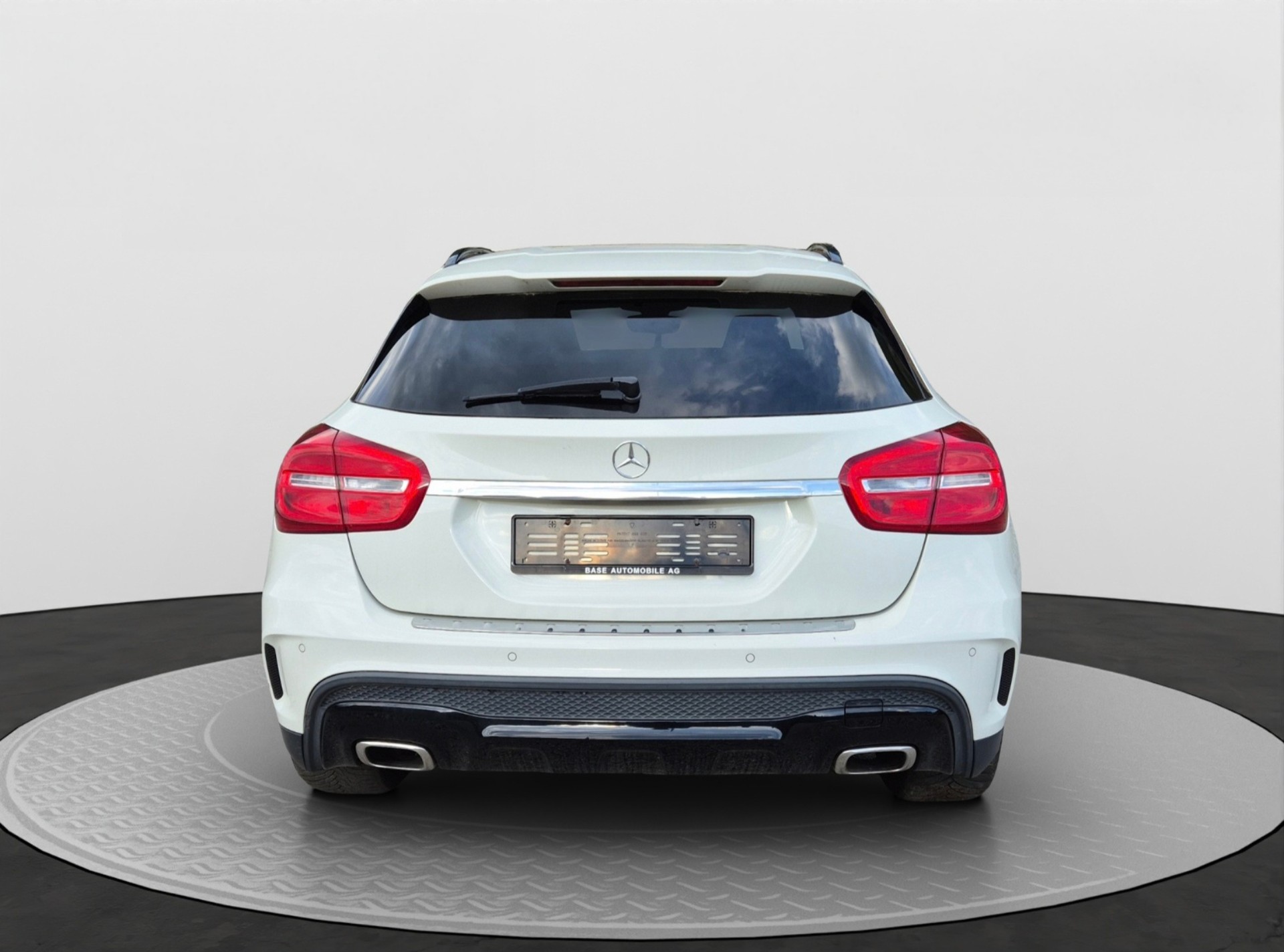 MERCEDES-BENZ GLA 220 CDI AMG Line 7G-DCT-image-5