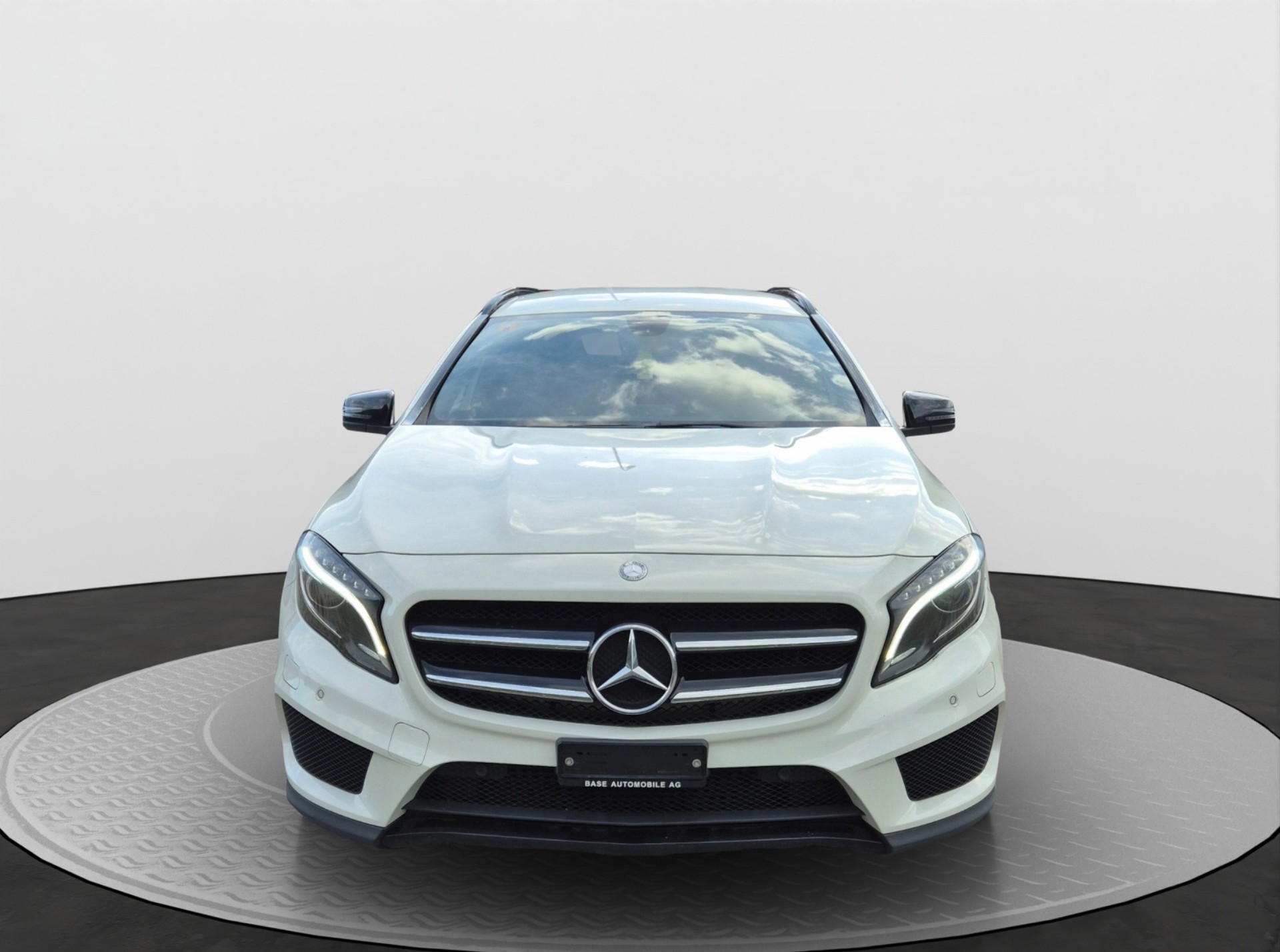 MERCEDES-BENZ GLA 220 CDI AMG Line 7G-DCT-image-1
