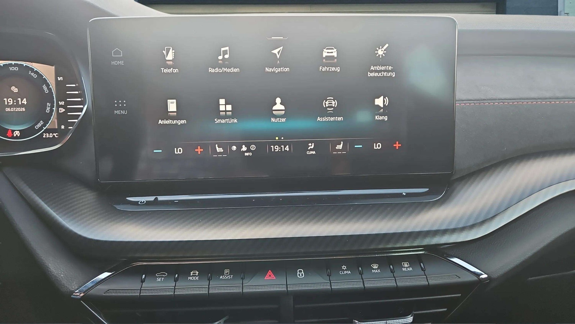 SKODA Octavia Combi 2.0 TDI DSG RS 4x4 mit AHK-Vorbereitung & 5J Werksgarantie oder bis 100000km-image-19