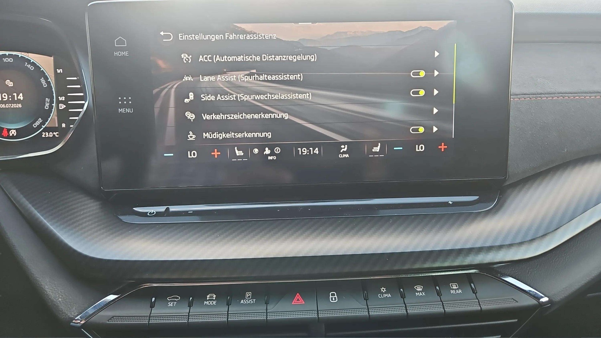 SKODA Octavia Combi 2.0 TDI DSG RS 4x4 mit AHK-Vorbereitung & 5J Werksgarantie oder bis 100000km-image-20