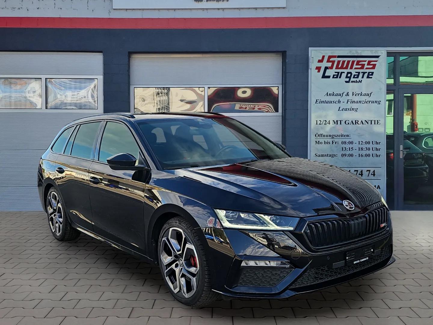 SKODA Octavia Combi 2.0 TDI DSG RS 4x4 mit AHK-Vorbereitung & 5J Werksgarantie oder bis 100000km-showroom-element-1