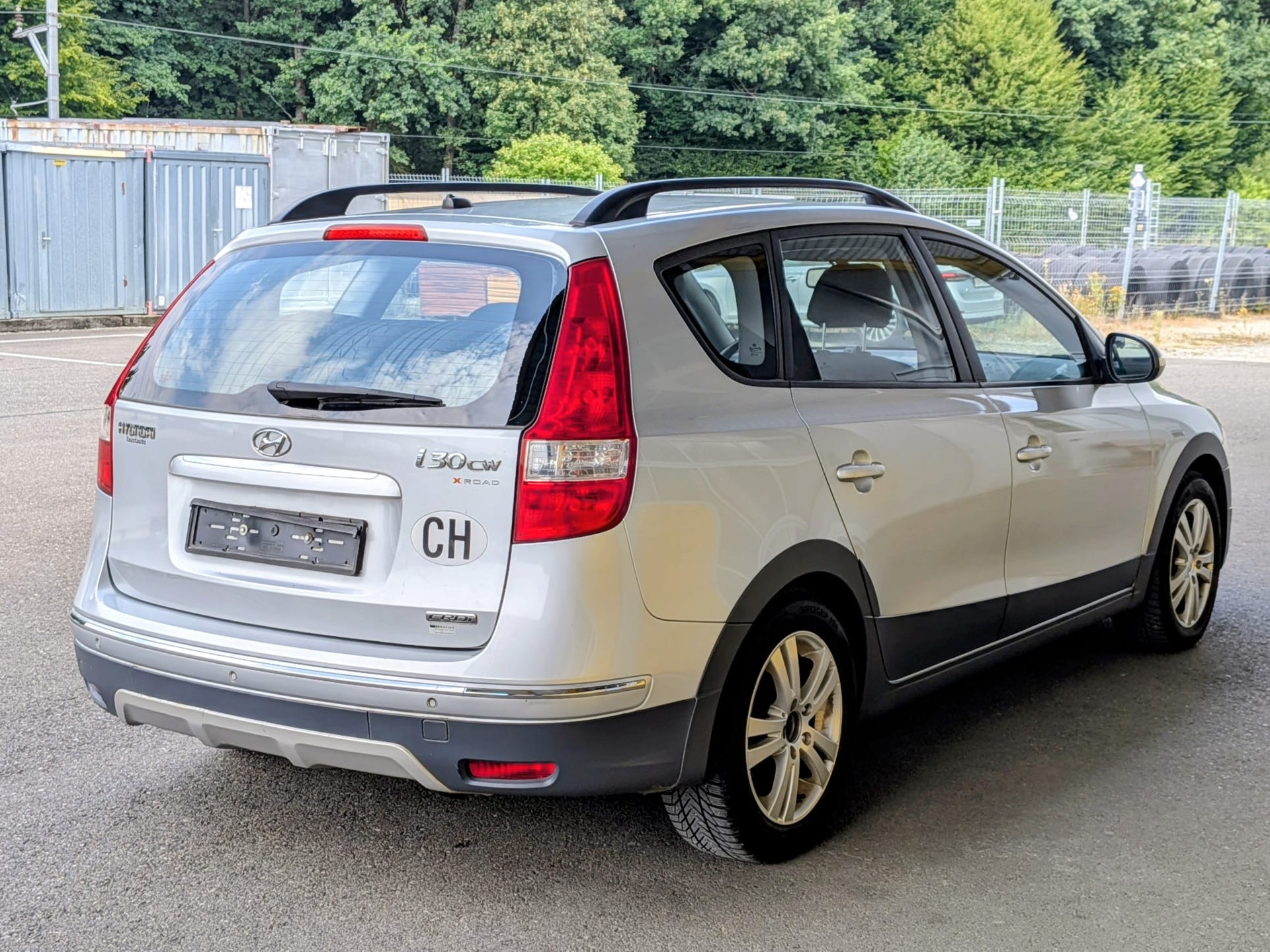 HYUNDAI i30 Wagon 2.0 CRDi Premium-image-4