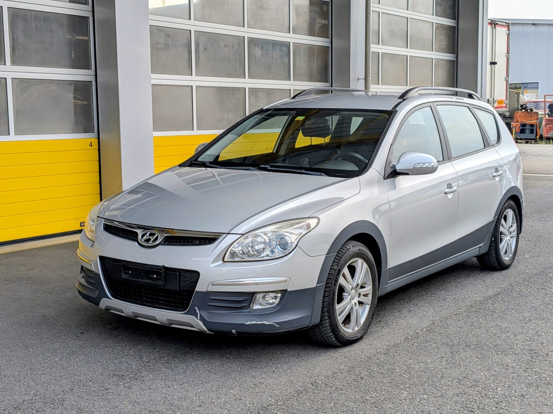 HYUNDAI i30 Wagon 2.0 CRDi Premium-image-2