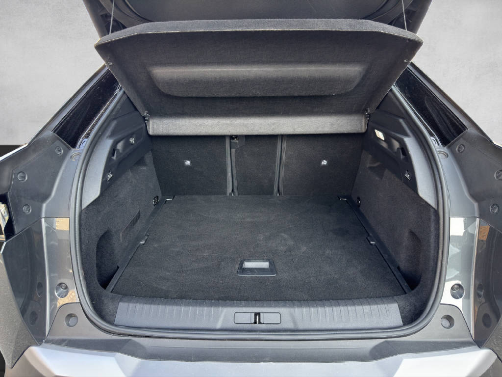 PEUGEOT 3008 1.2 Hybrid GT 145-image-5