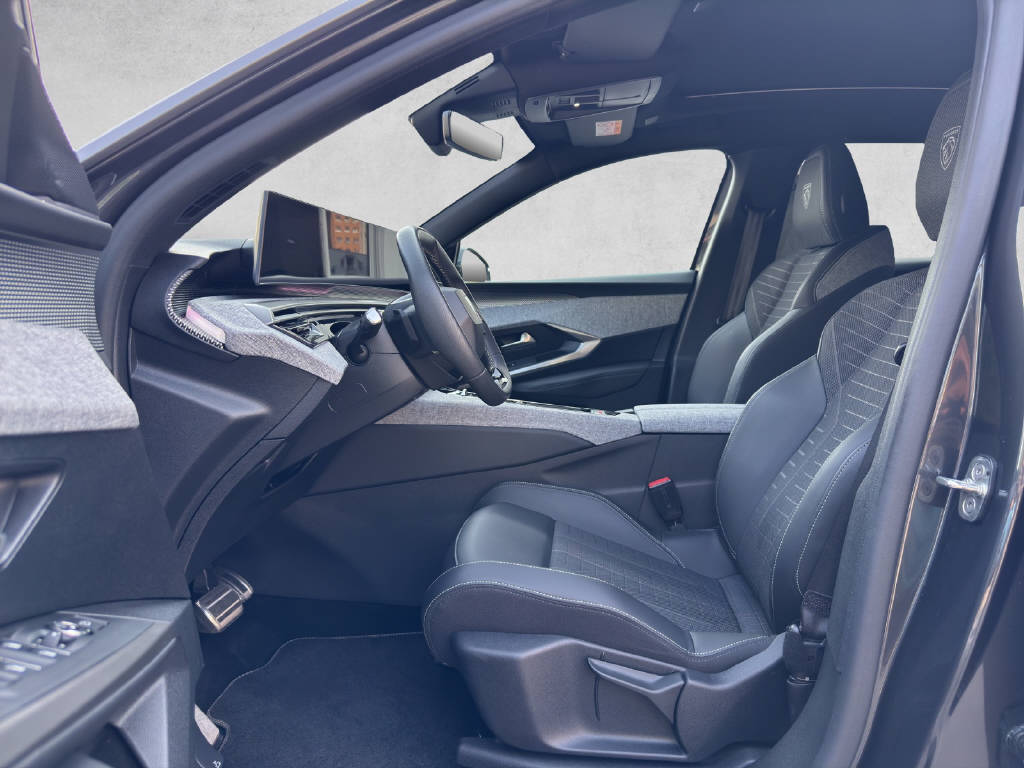 PEUGEOT 3008 1.2 Hybrid GT 145-image-7