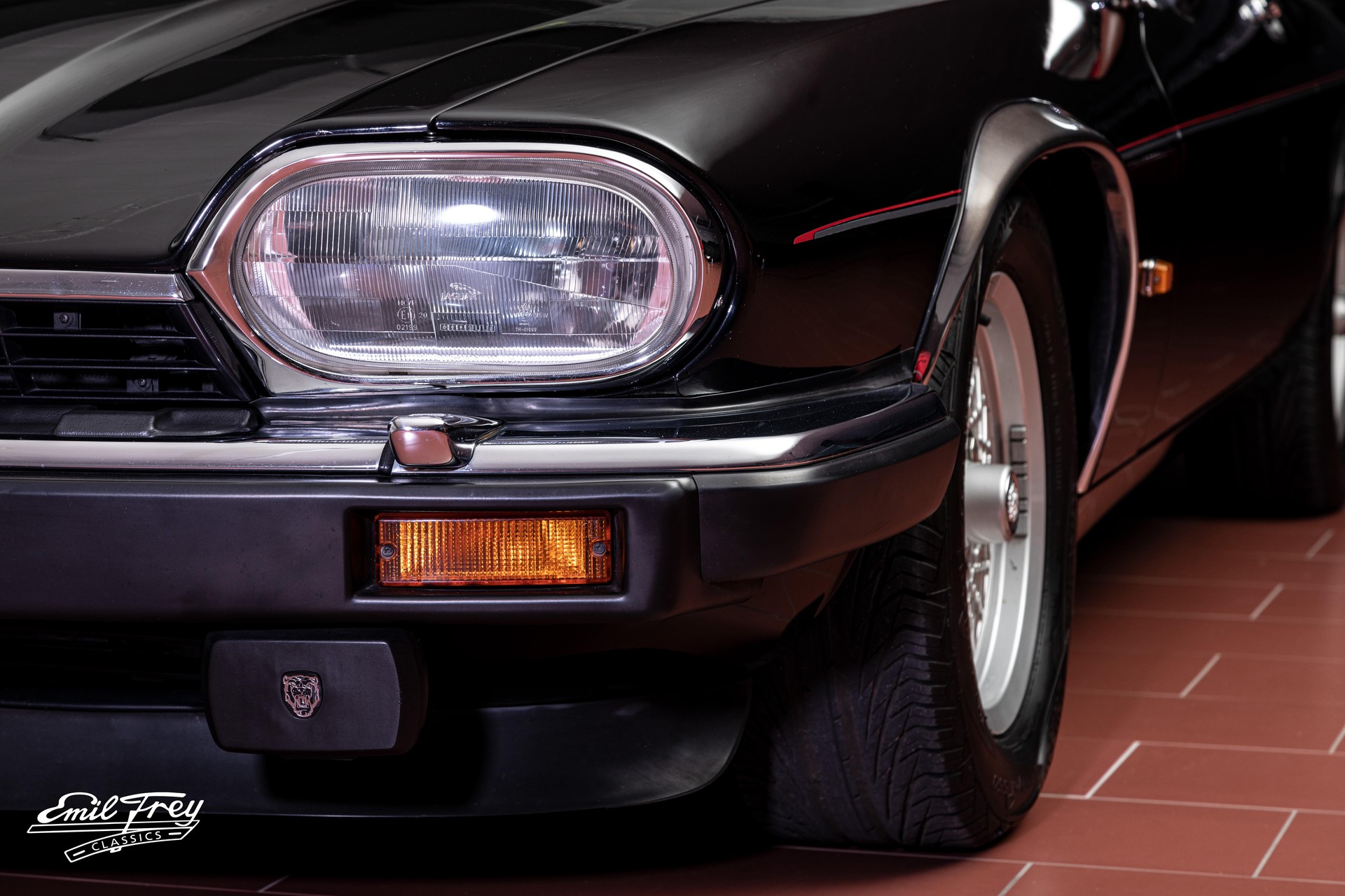 JAGUAR XJS V12 Convertible-image-0