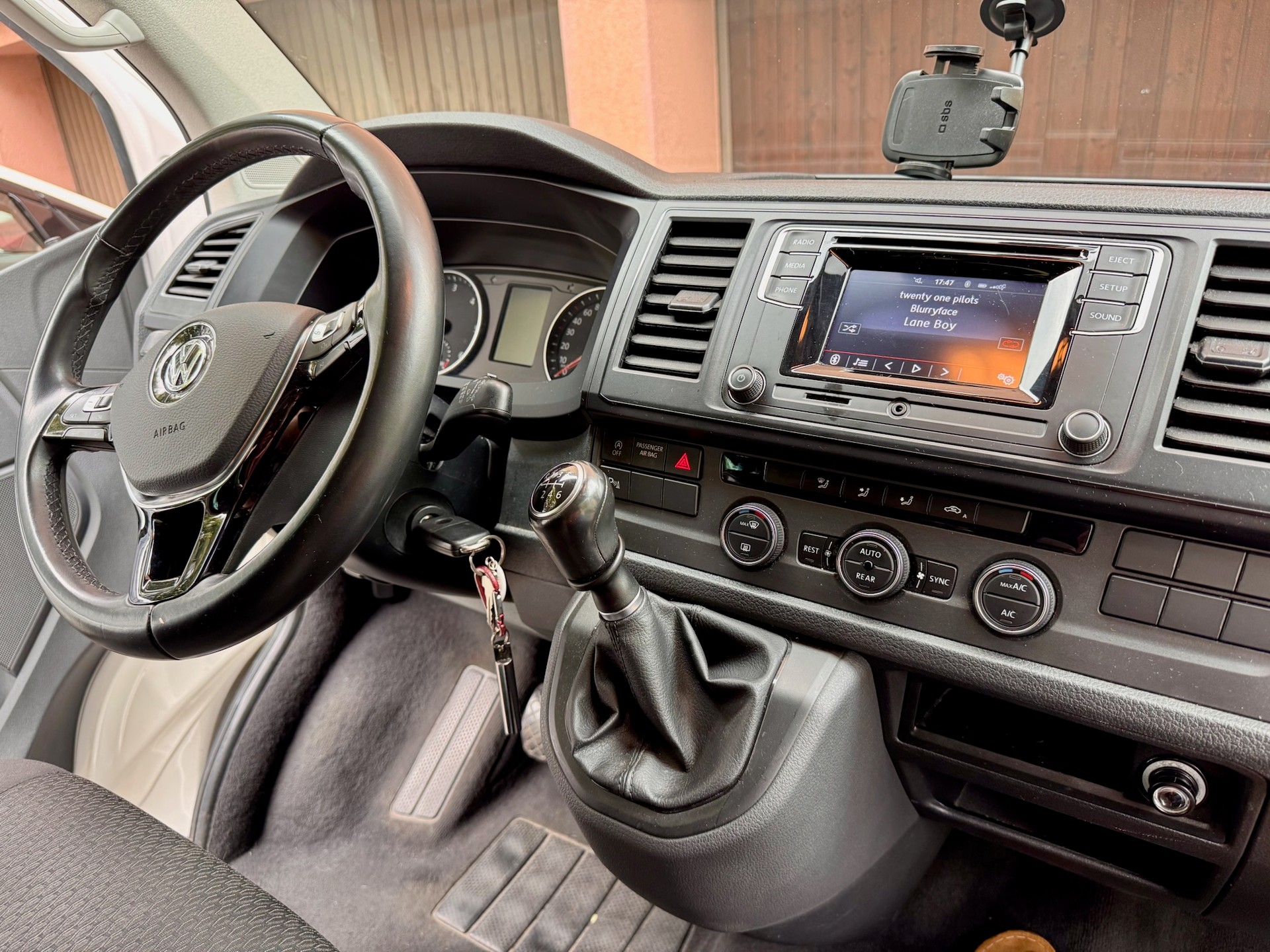 VW T6 California Beach 2.0 TDI 150 Liberty-image-3