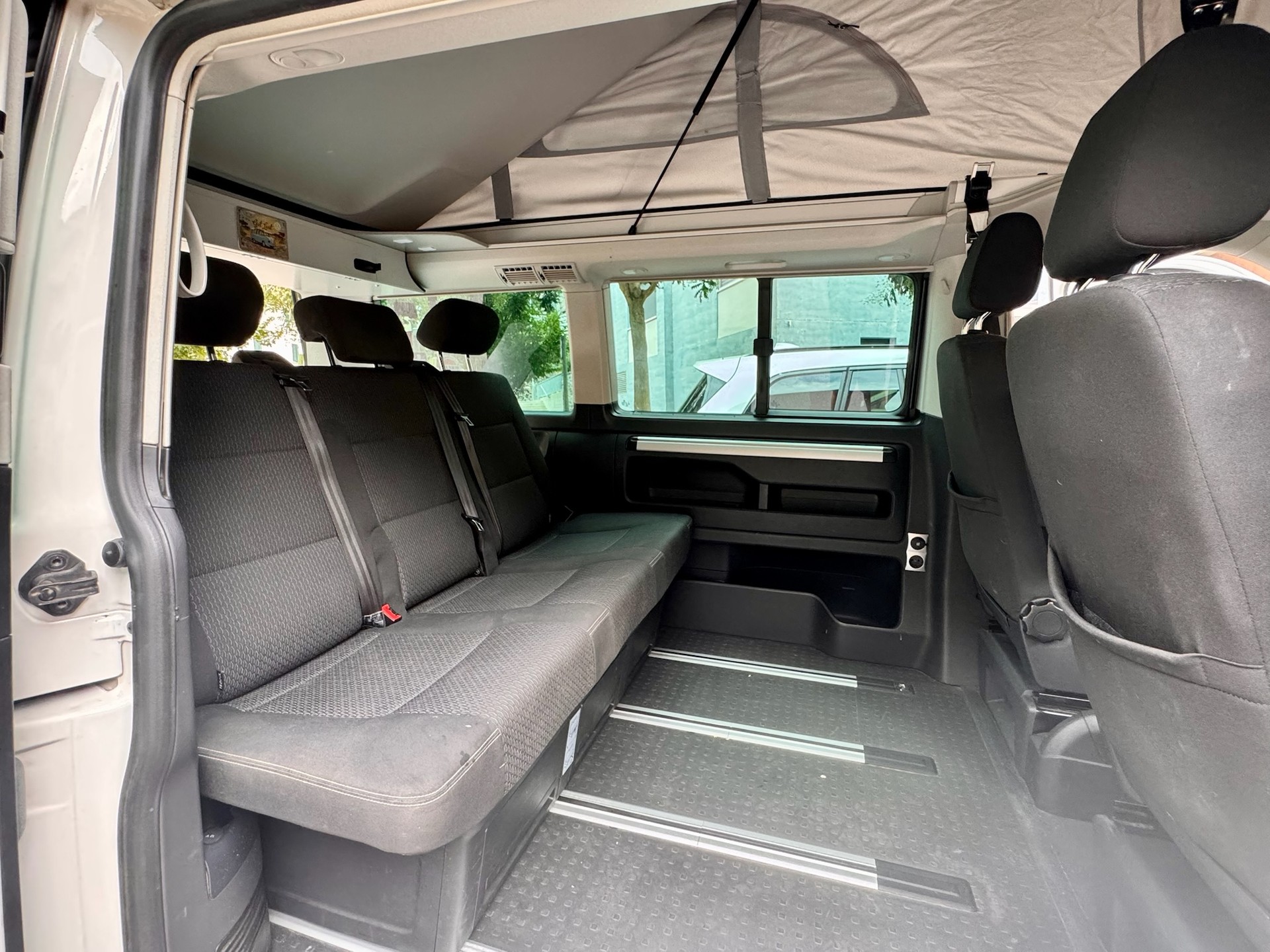 VW T6 California Beach 2.0 TDI 150 Liberty-image-4