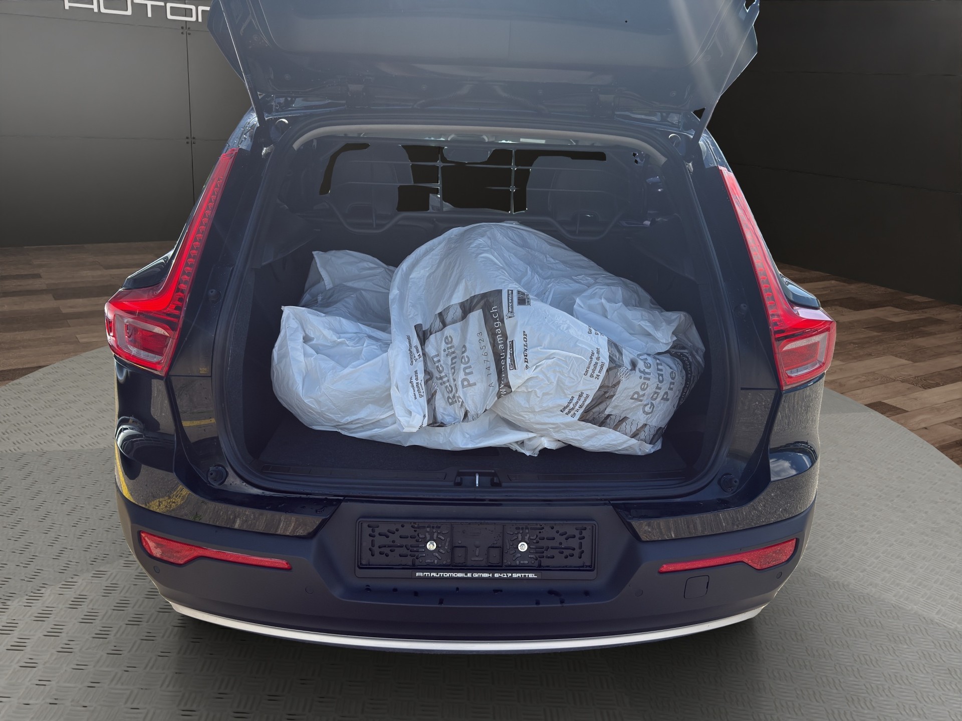 VOLVO XC40 D3 AWD Momentum Geartronic-image-4